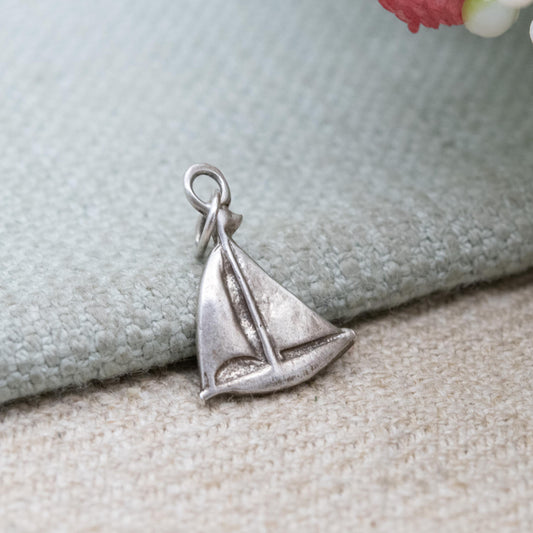Vintage Silver Sailing Boat Charm Pendant - Cute Little Yacht | Ship | Gift for Charm Bracelet