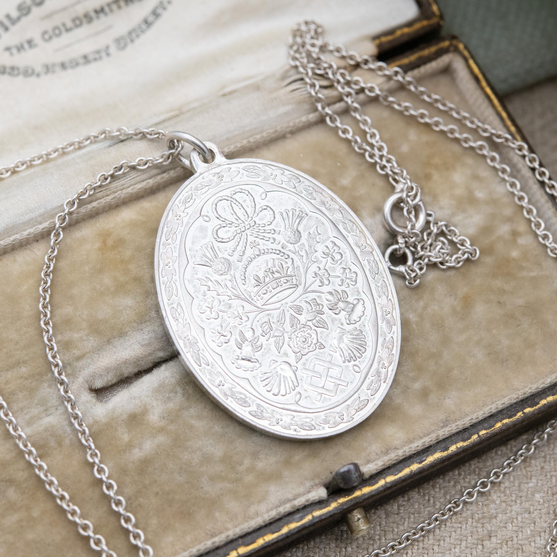 Vintage Sterling Silver Prince Charles & Lady Diana 1981 Medal Pendant - Franklin Mint Collectable Memorabilia | Wedding Commemorative