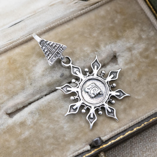 Vintage Mexican Sterling Silver Chichen Itza Pendant – Dangle Design | Pyramid | Signed Mexico 925 | Travel Souvenir Jewellery