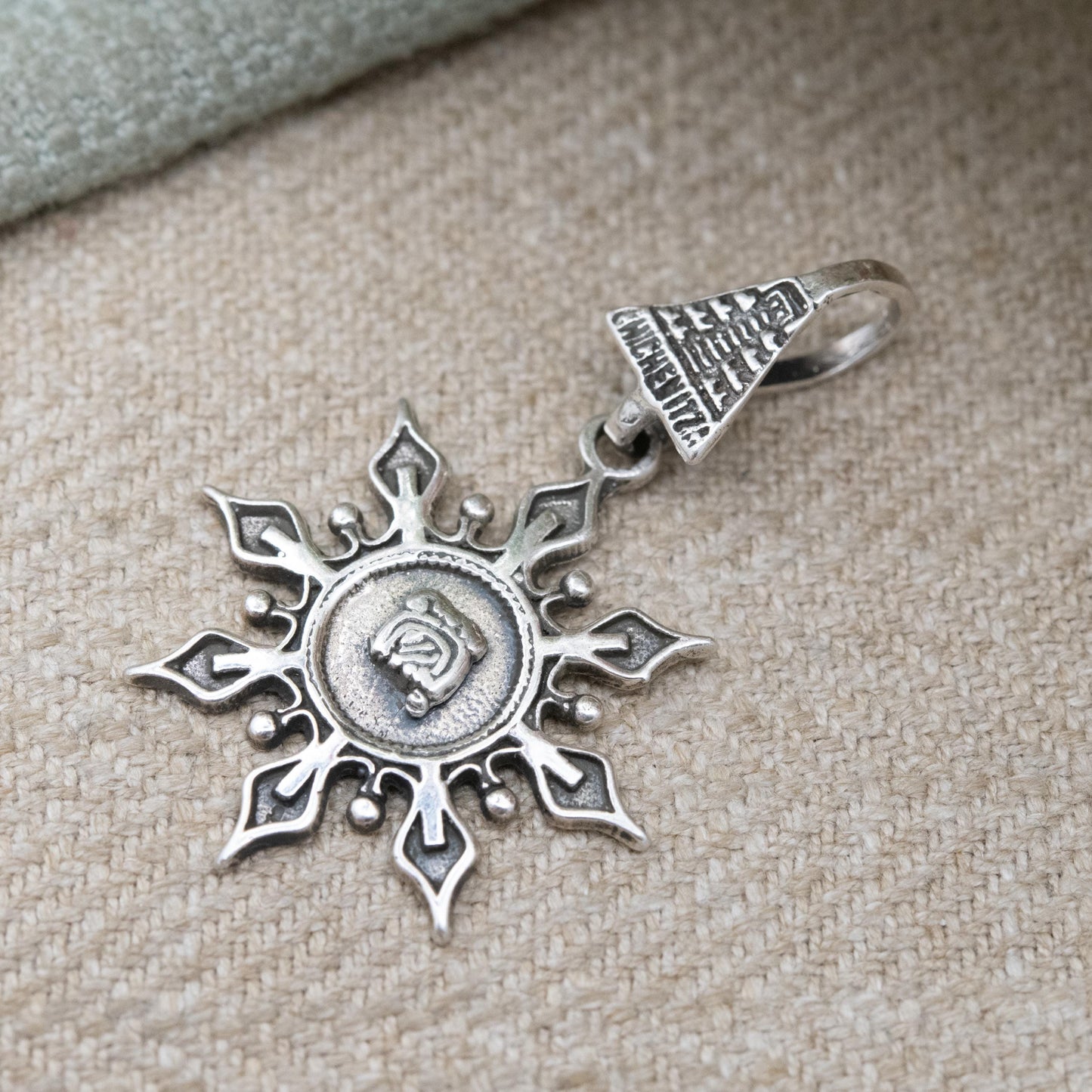 Vintage Mexican Sterling Silver Chichen Itza Pendant – Dangle Design | Pyramid | Signed Mexico 925 | Travel Souvenir Jewellery