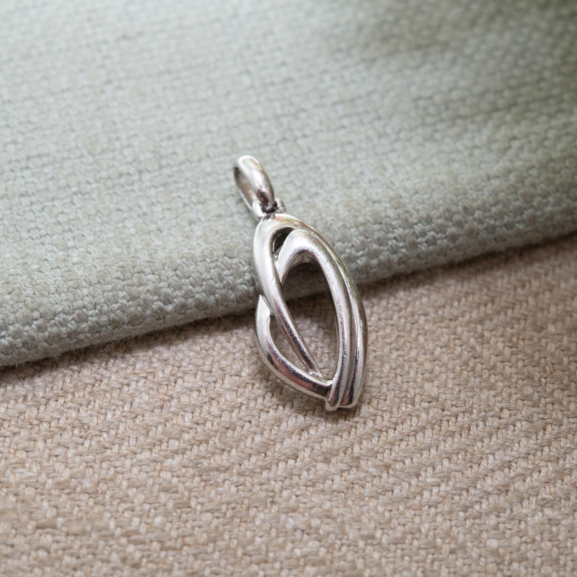 Vintage Sterling Silver Minimalist Knot Pendant Charm - Twisted Openwork Knot Jewellery | Gift for Charm Necklace