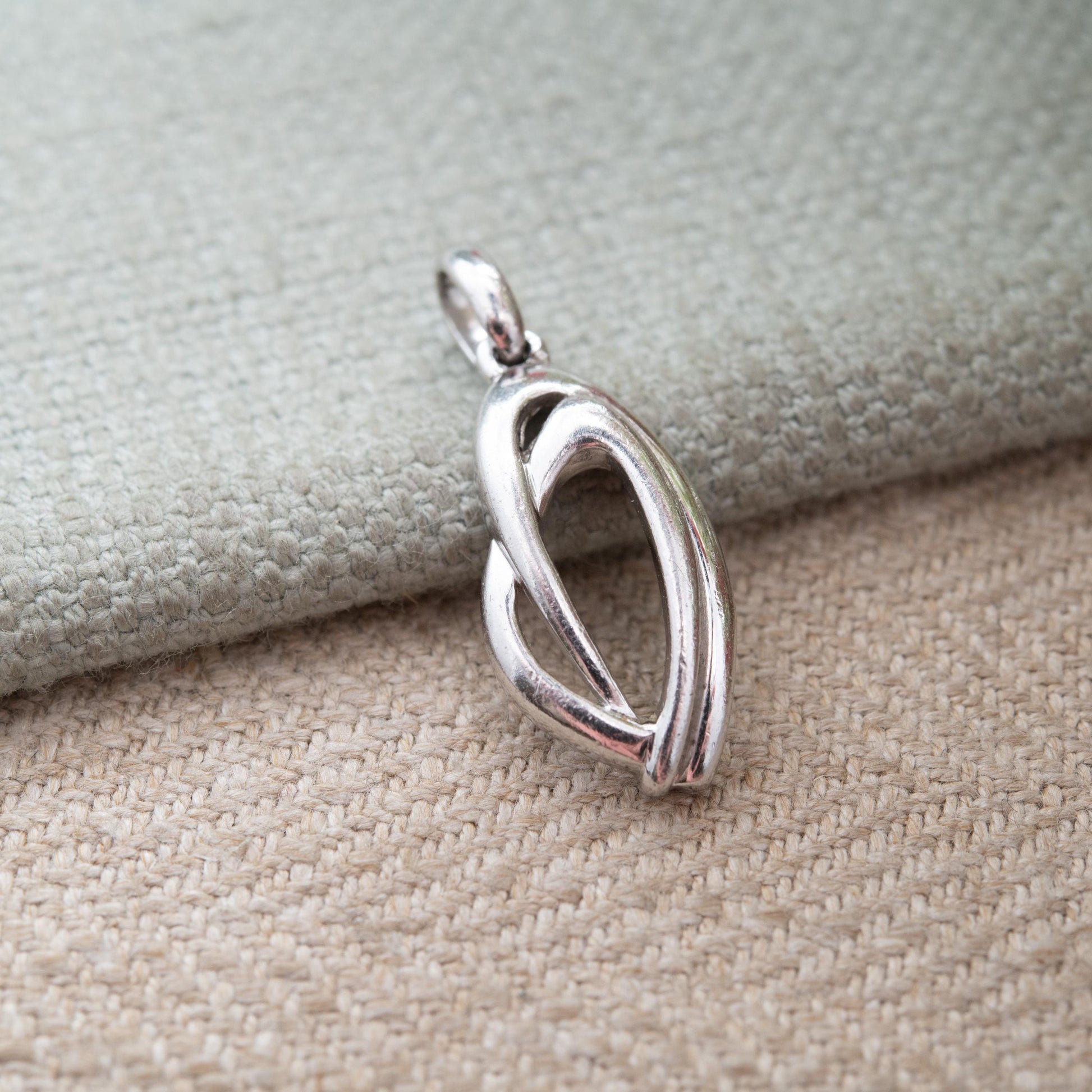 Vintage Sterling Silver Minimalist Knot Pendant Charm - Twisted Openwork Knot Jewellery | Gift for Charm Necklace