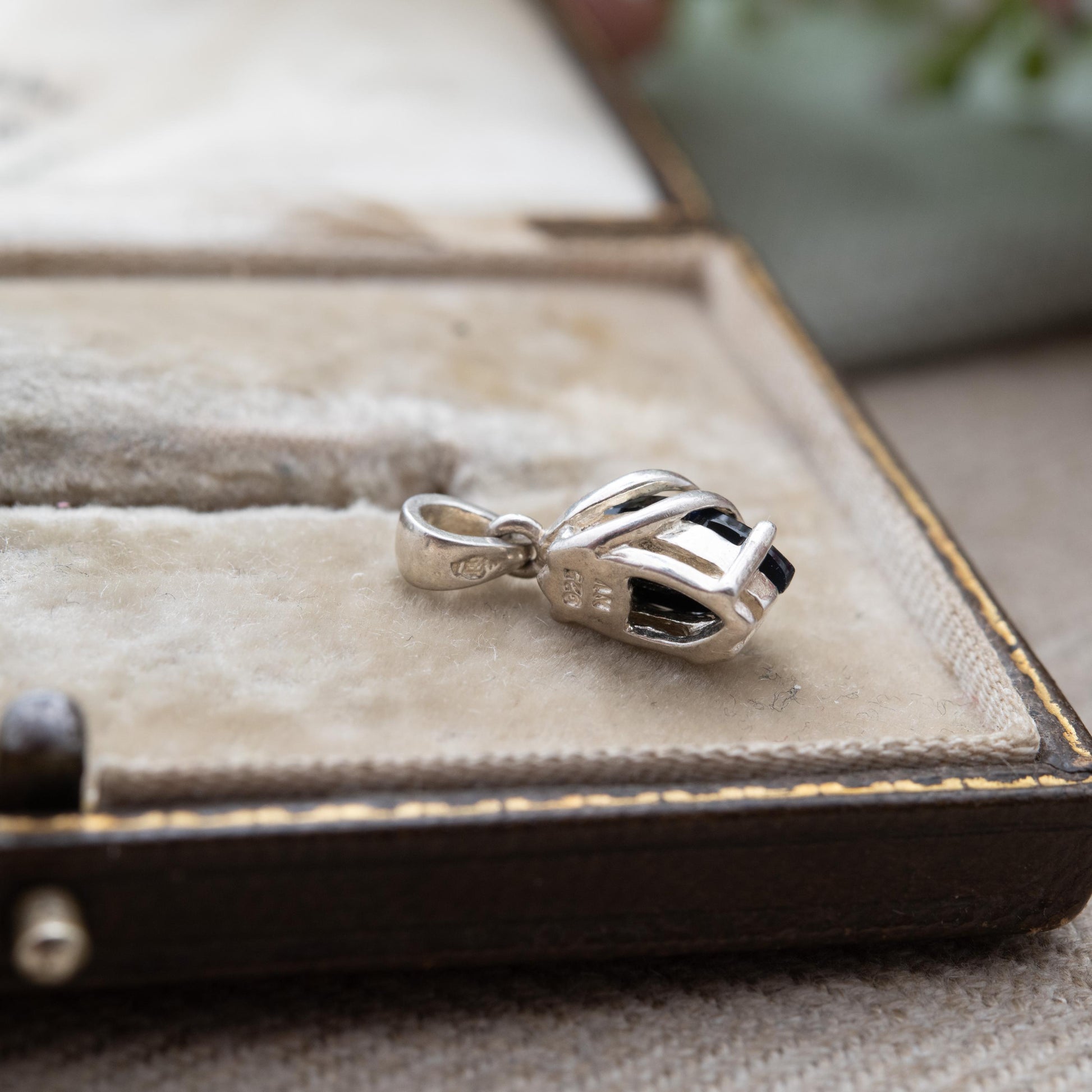Vintage Sterling Silver Black Stone Pendant - Cute Black and Openwork Silver Vine Charm for Necklace Stack | Gift for Her
