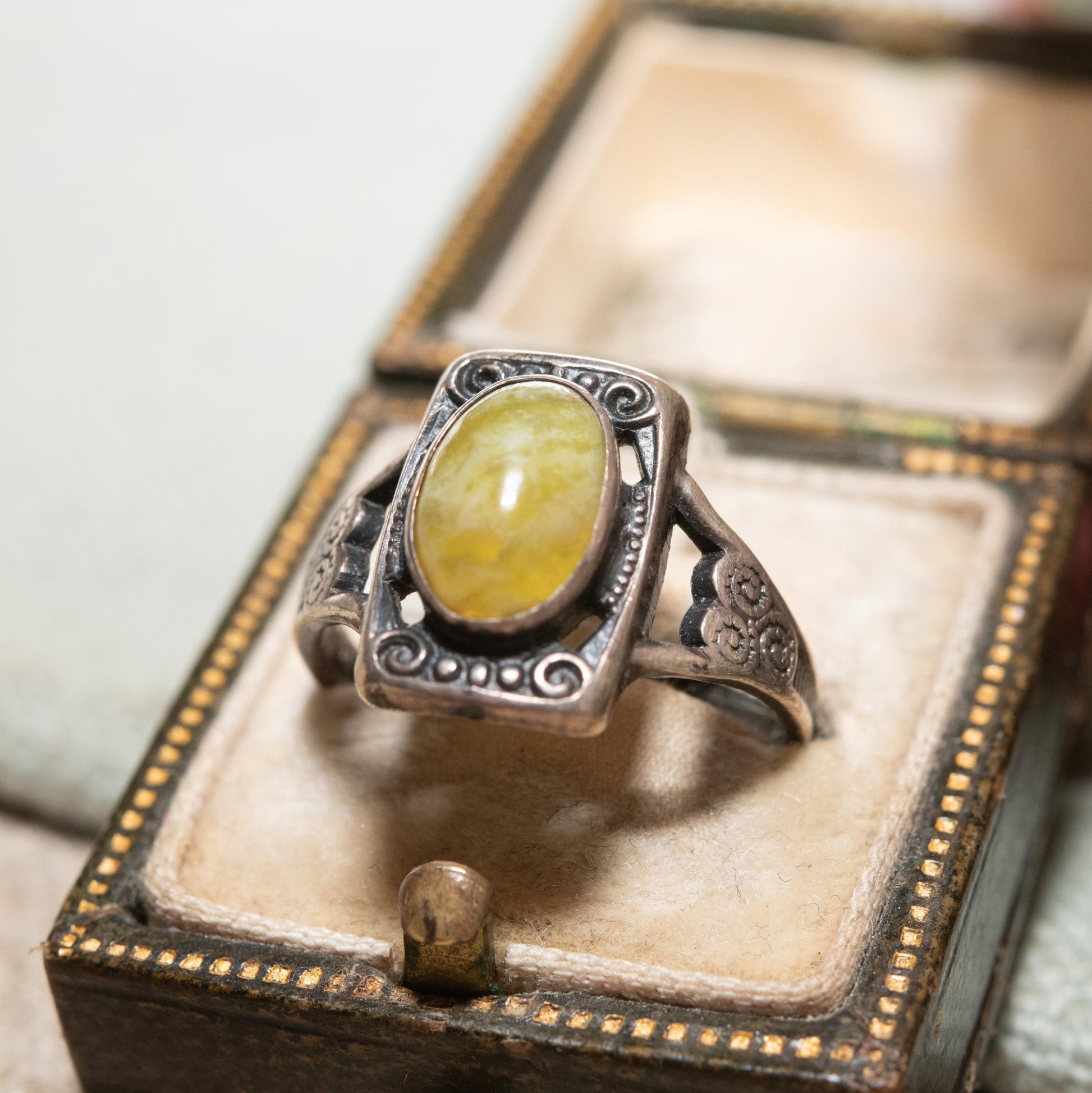 Vintage Sterling Silver Connemara Marble Ring - Celtic Irish Green Stone c. 1940s | UK Size - N | US - 6 1/2