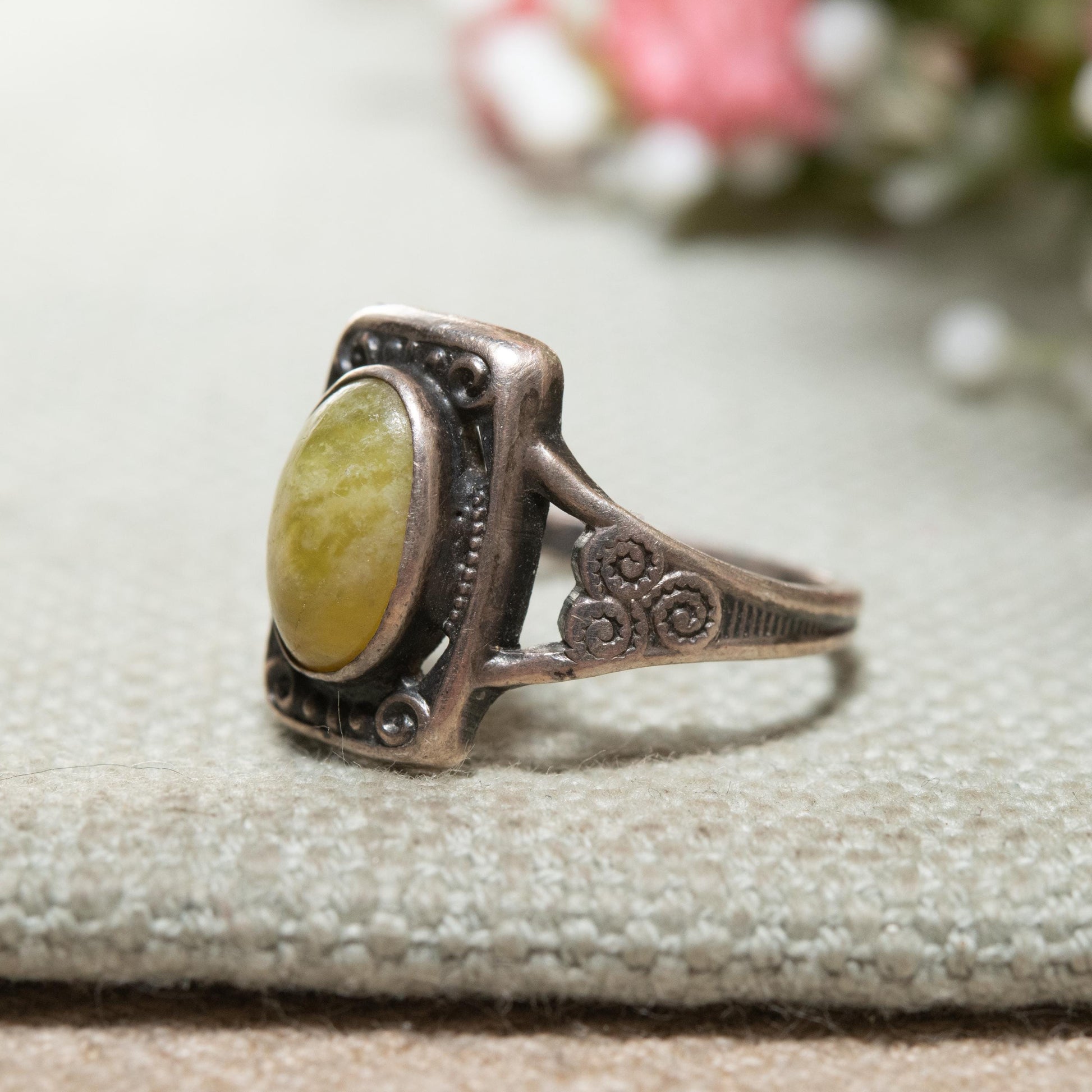 Vintage Sterling Silver Connemara Marble Ring - Celtic Irish Green Stone c. 1940s | UK Size - N | US - 6 1/2