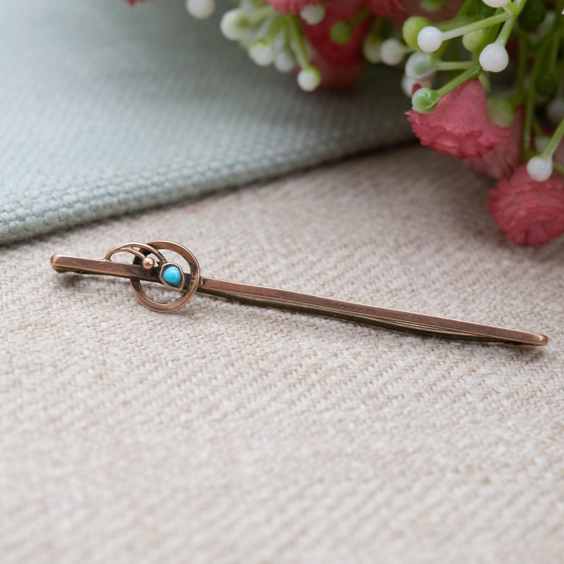 Antique Edwardian 9ct Gold Brooch with Turquoise Flower - Floral Leaf Bar Brooch