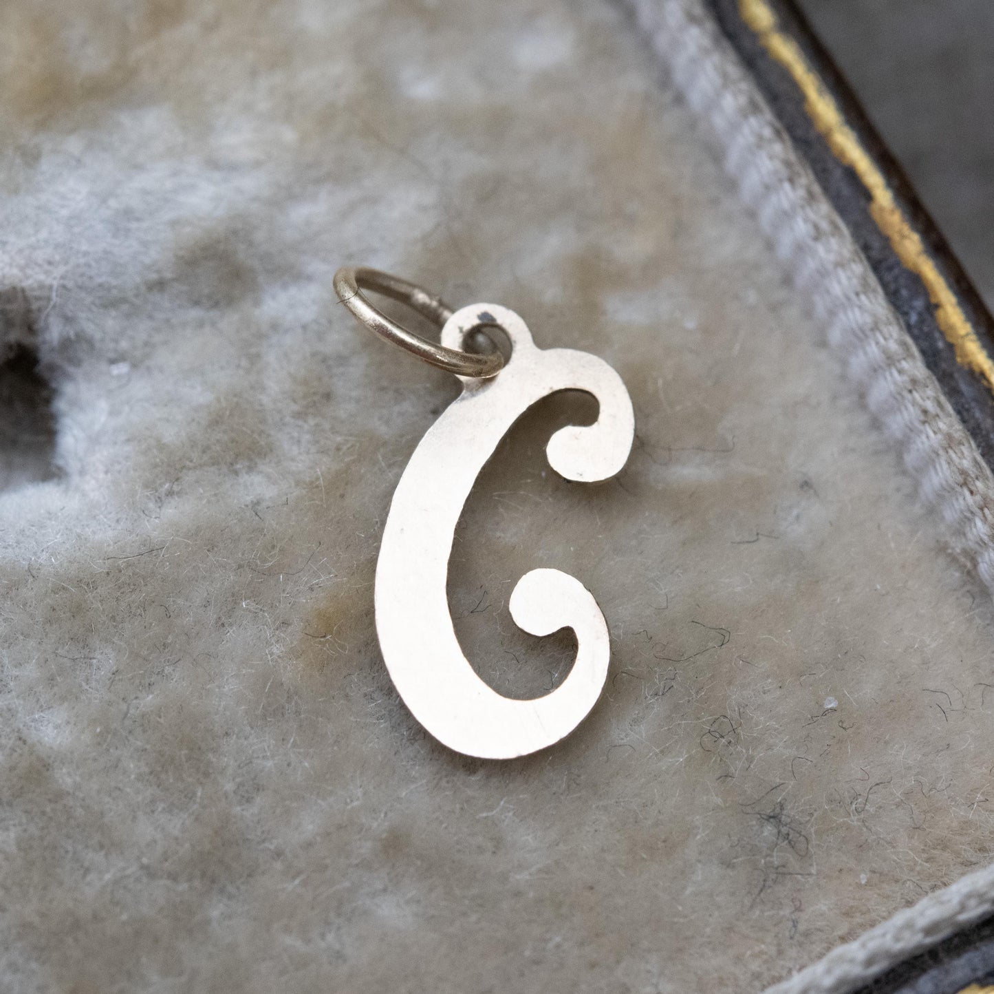 Vintage 9ct Gold Letter C Charm Pendant - Openwork Initial Pendant | Sentimental Jewellery Gift | Unisex Name Charm