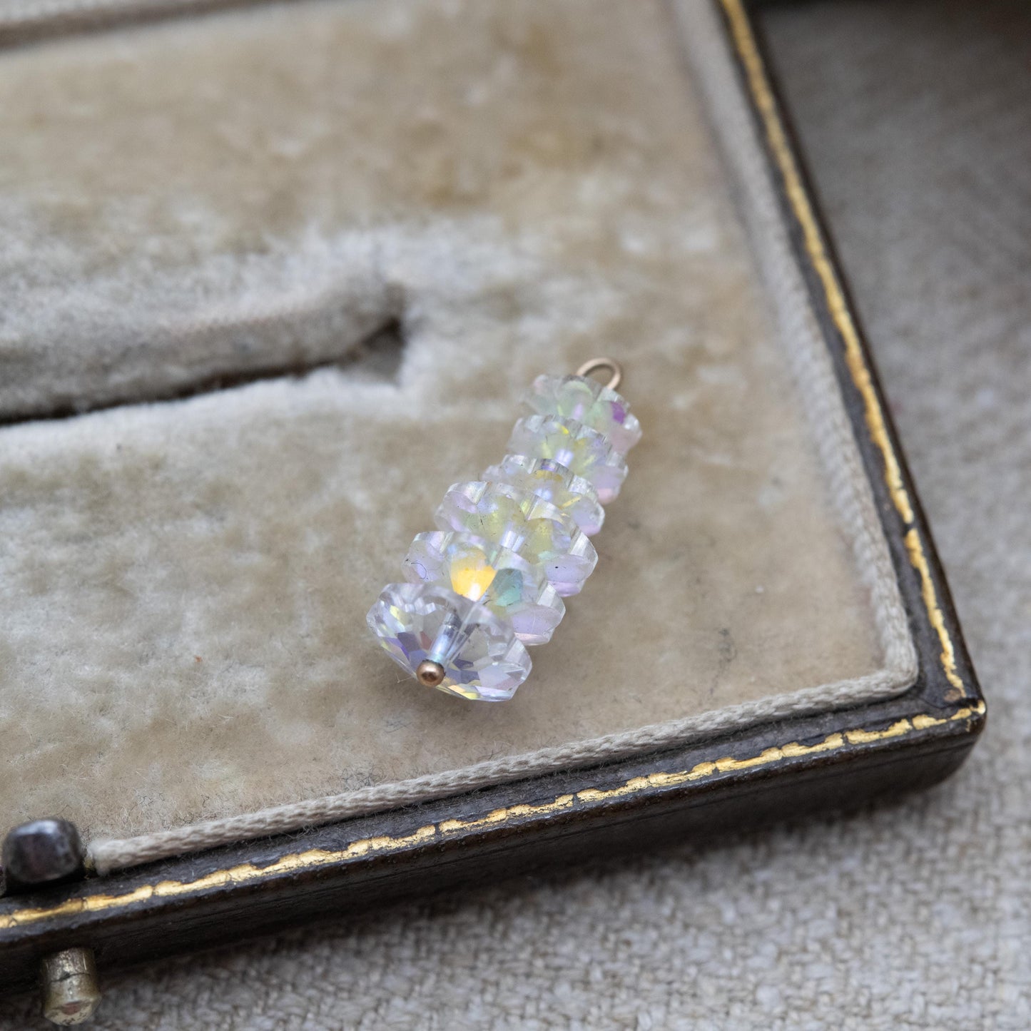 Vintage 9ct Gold Aurora Borealis Crystal Graduated Pendant - Pretty Gold Charm Gift for Her | Faceted Rainbow Glass