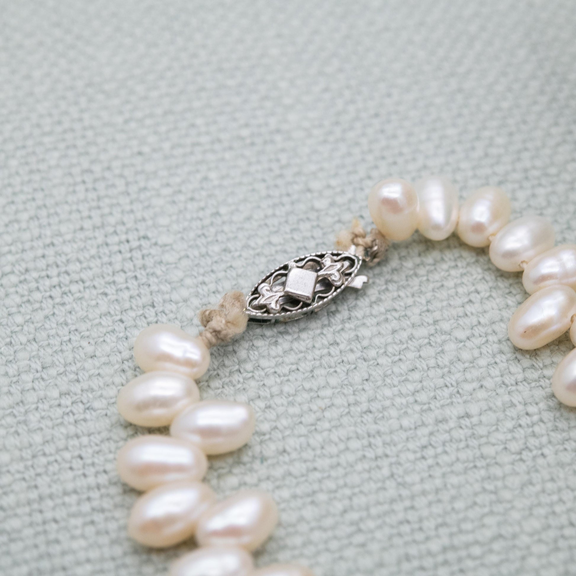 Vintage 9ct White Gold Clasp Pearl Necklace with Silver Spacers c. 1960s