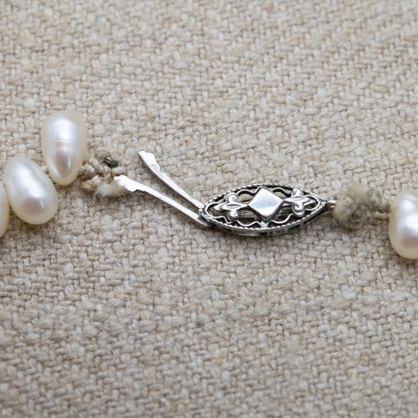 Vintage 9ct White Gold Clasp Pearl Necklace with Silver Spacers c. 1960s