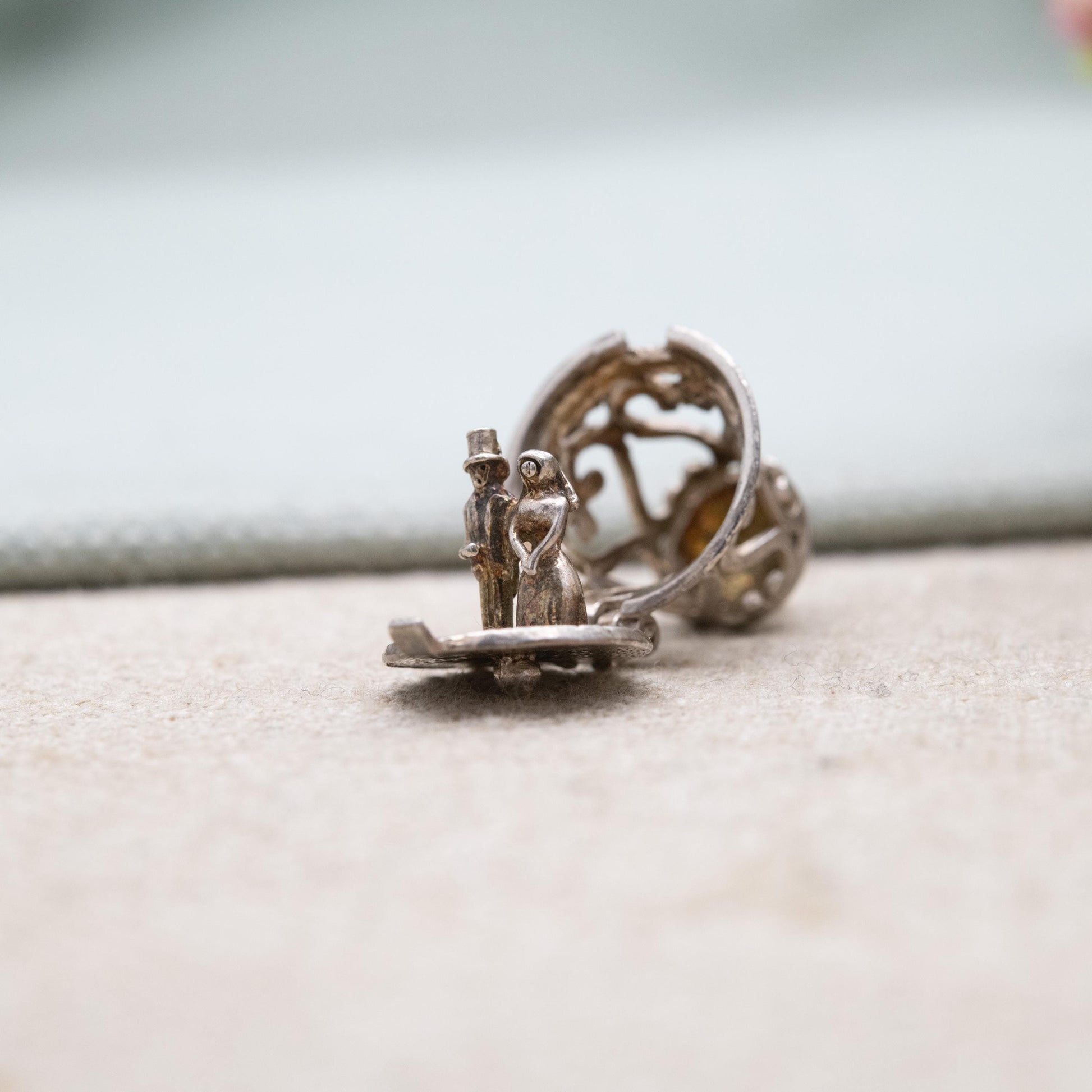 Vintage Sterling Silver Opening Wedding Bell Charm Pendant - Bride and Groom Inside | Newly-wed Gift for Charm Bracelet