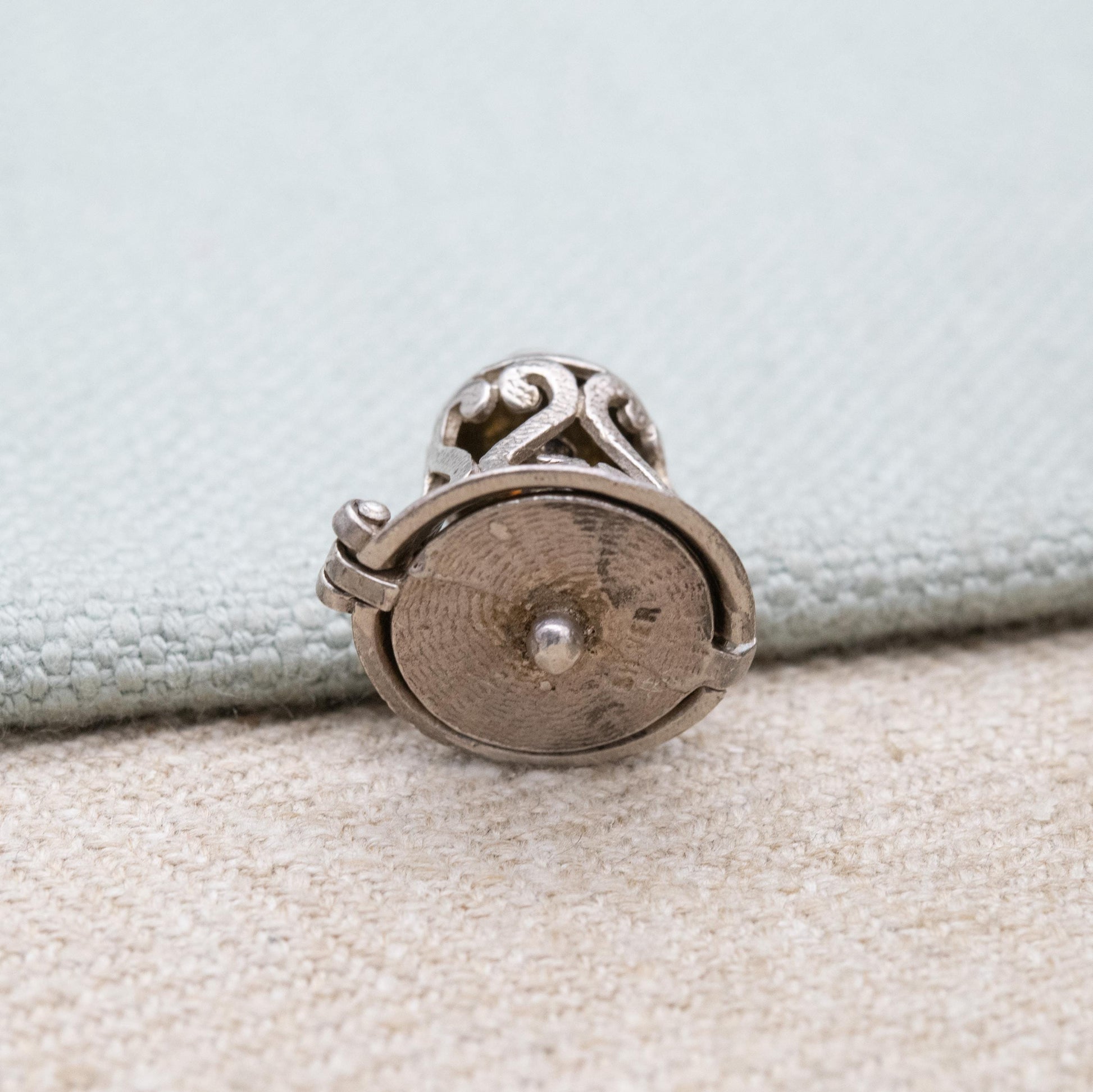 Vintage Sterling Silver Opening Wedding Bell Charm Pendant - Bride and Groom Inside | Newly-wed Gift for Charm Bracelet