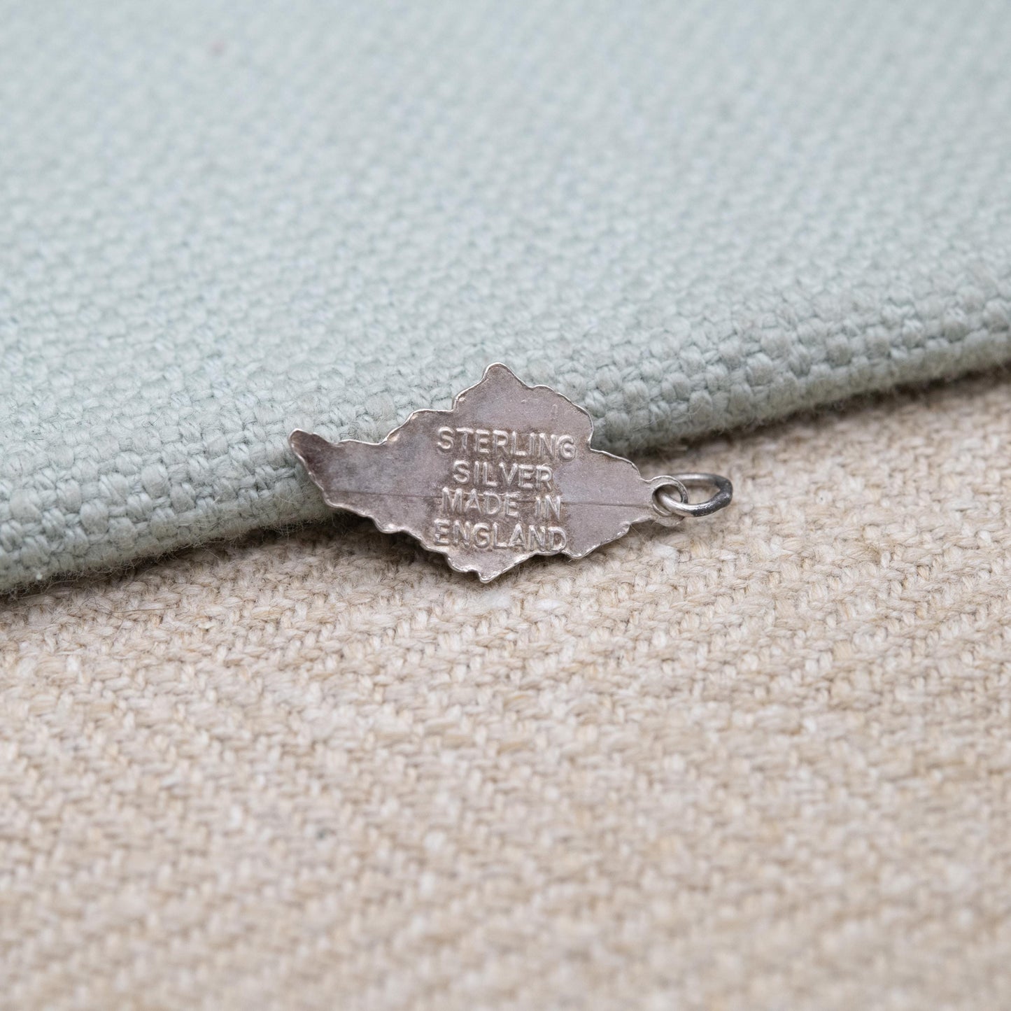 Vintage Sterling Silver Isle of Wight Charm Pendant - Channel Island | British Isles | Travel Charm | Souvenir Gift for Charm Bracelet