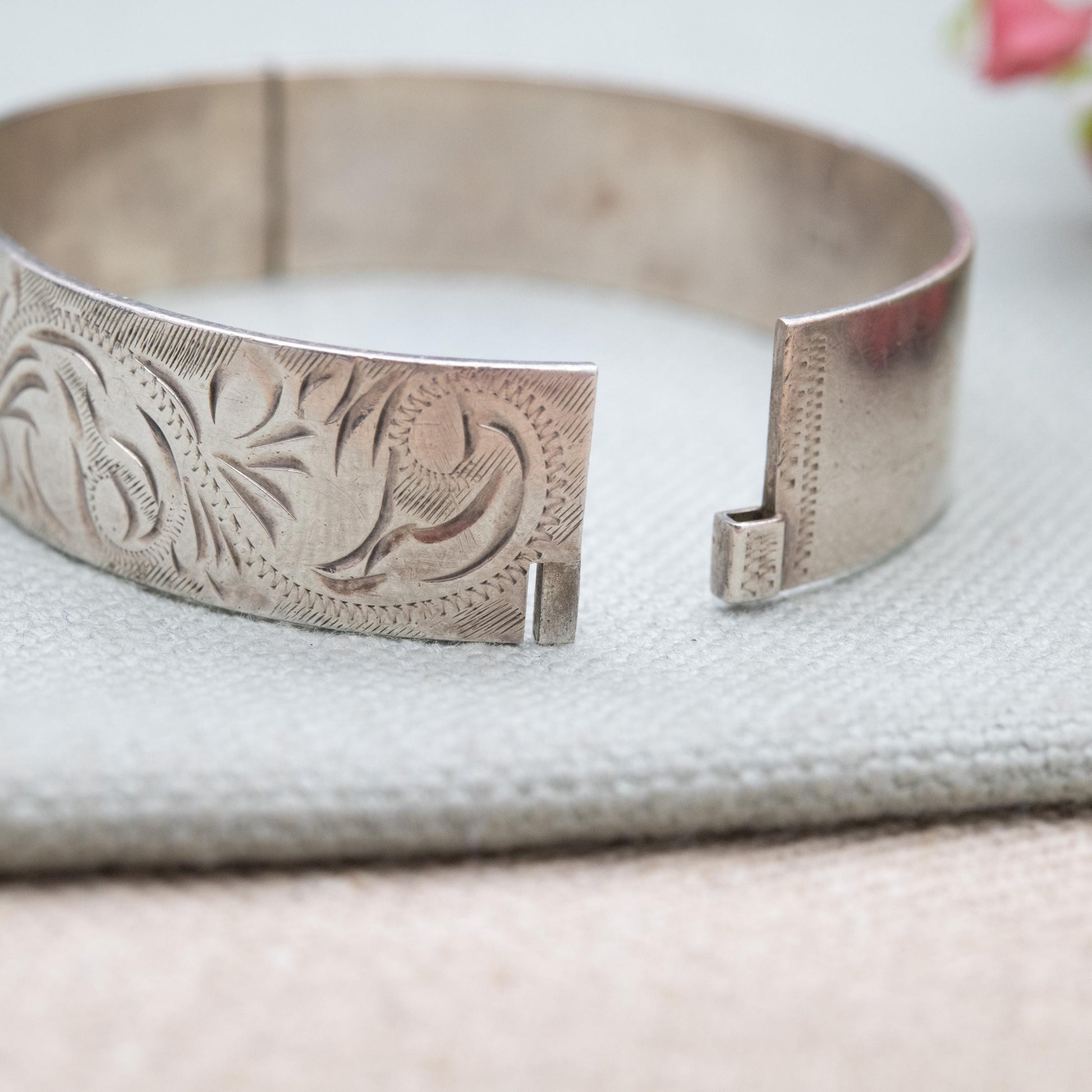 Vintage Sterling Silver Floral Engraved Name Bangle Bracelet 1972 - Mary Helen Name Bracelet | Chunky Victorian Aesthetic Scrolling Style