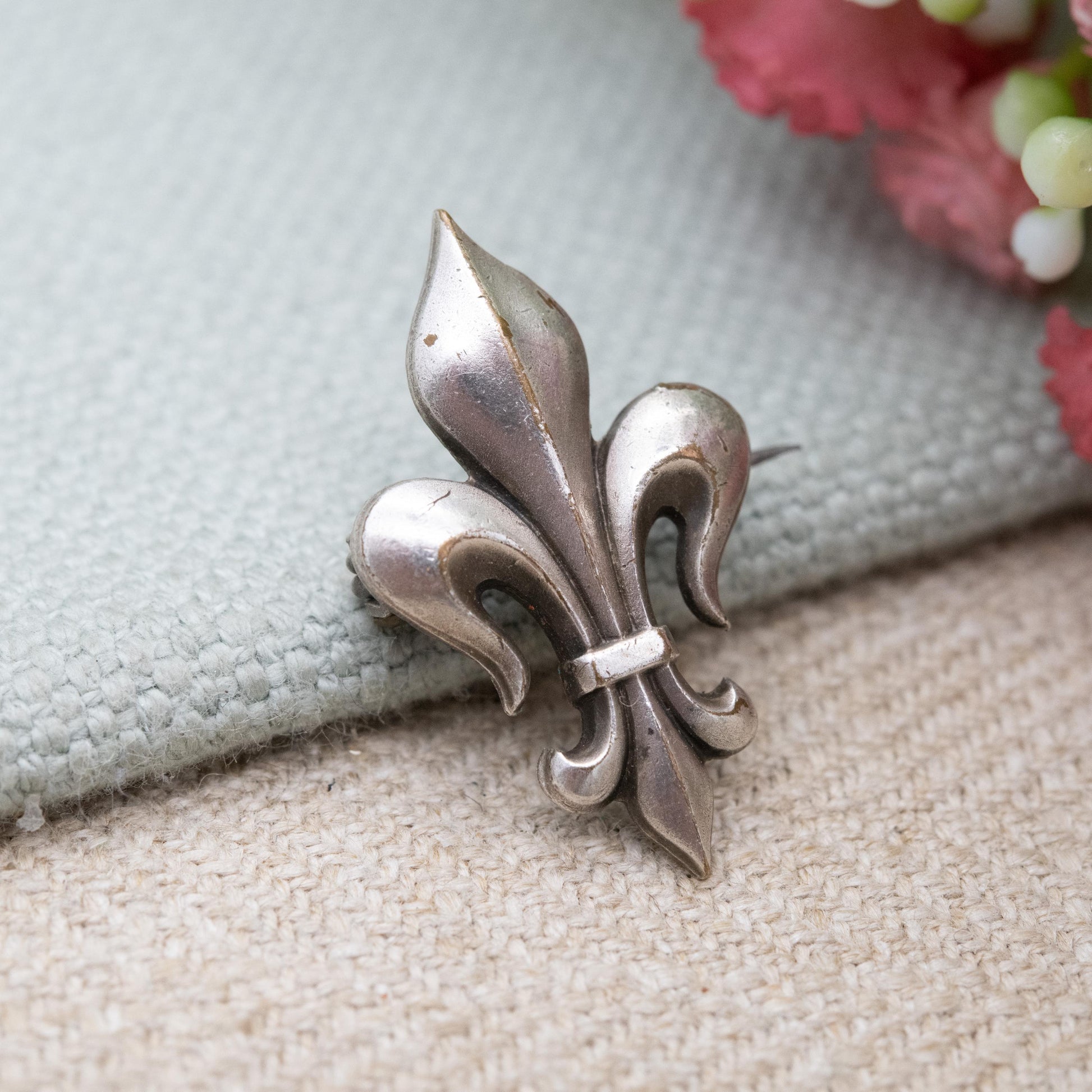 Antique French Fleur de Lis Brooch c. 1900s