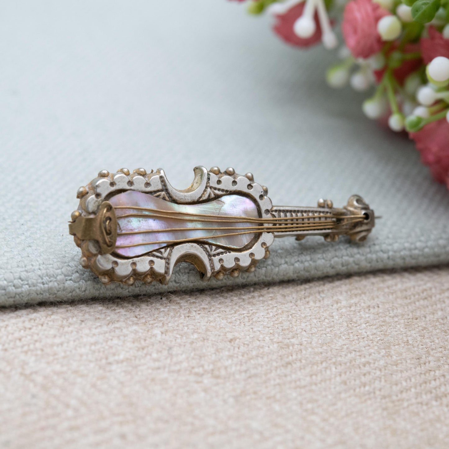 Antique Victorian Violin Brooch with Mother of Pearl c. 1900 - Novelty Musical Instrument Jewellery