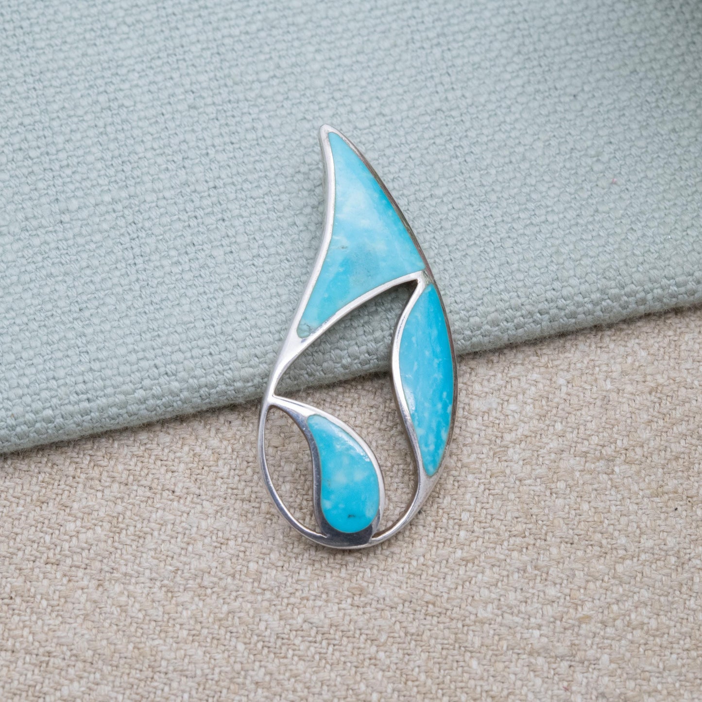 Suarti Sterling Silver Larimar Teardrop Pendant - Large Blue Gemstone and Openwork Design | Gift for Pendant Necklace