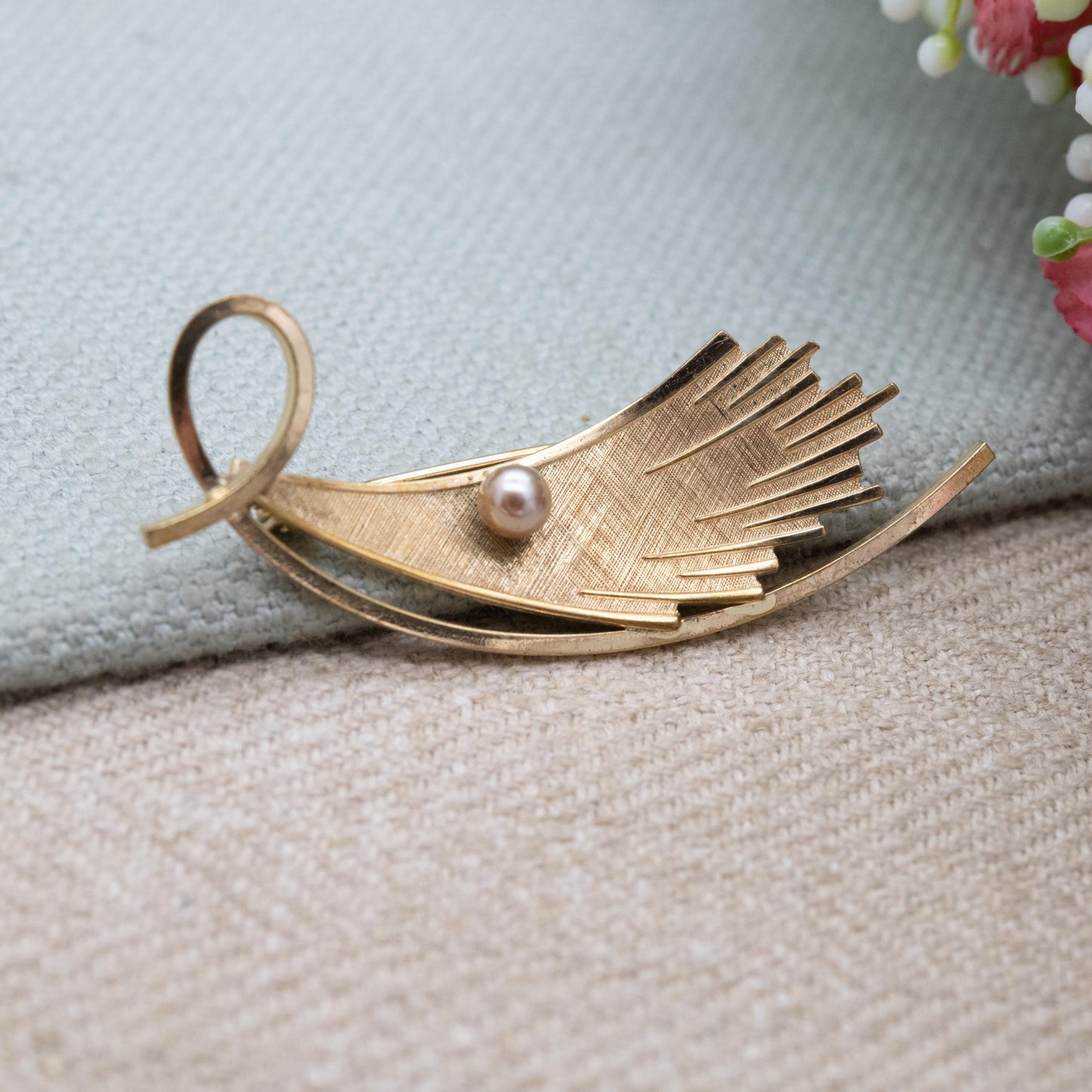 Vintage Rolled Gold Faux Pearl Brooch c. 1960s Mid-Century Modernist