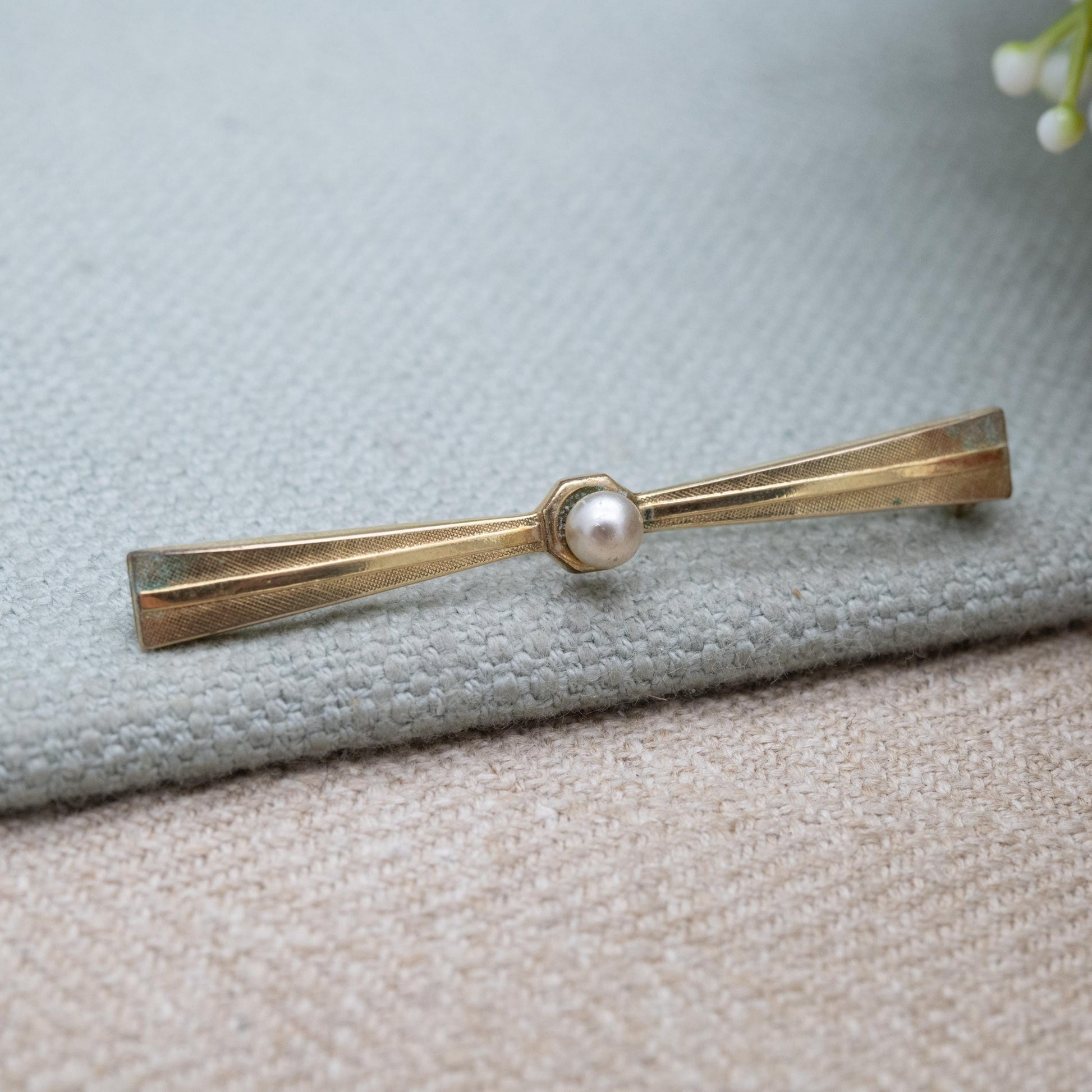 Vintage Americ Faux Pearl Bar Brooch by GK c. 1960s