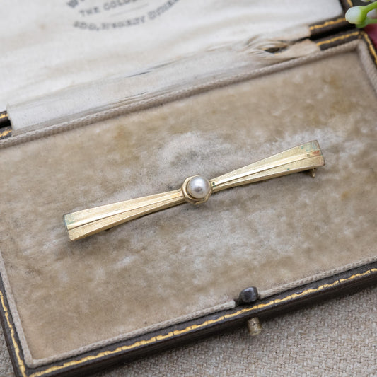 Vintage Americ Faux Pearl Bar Brooch by GK c. 1960s