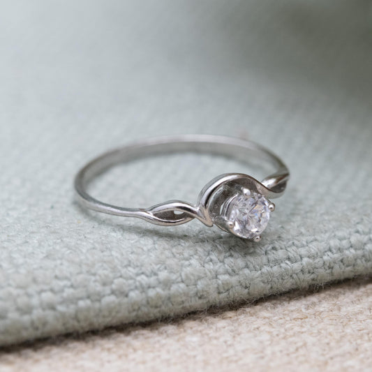 Sterling Silver Twist Clear Stone Solitaire Ring - UK Size - N | US Size - 7