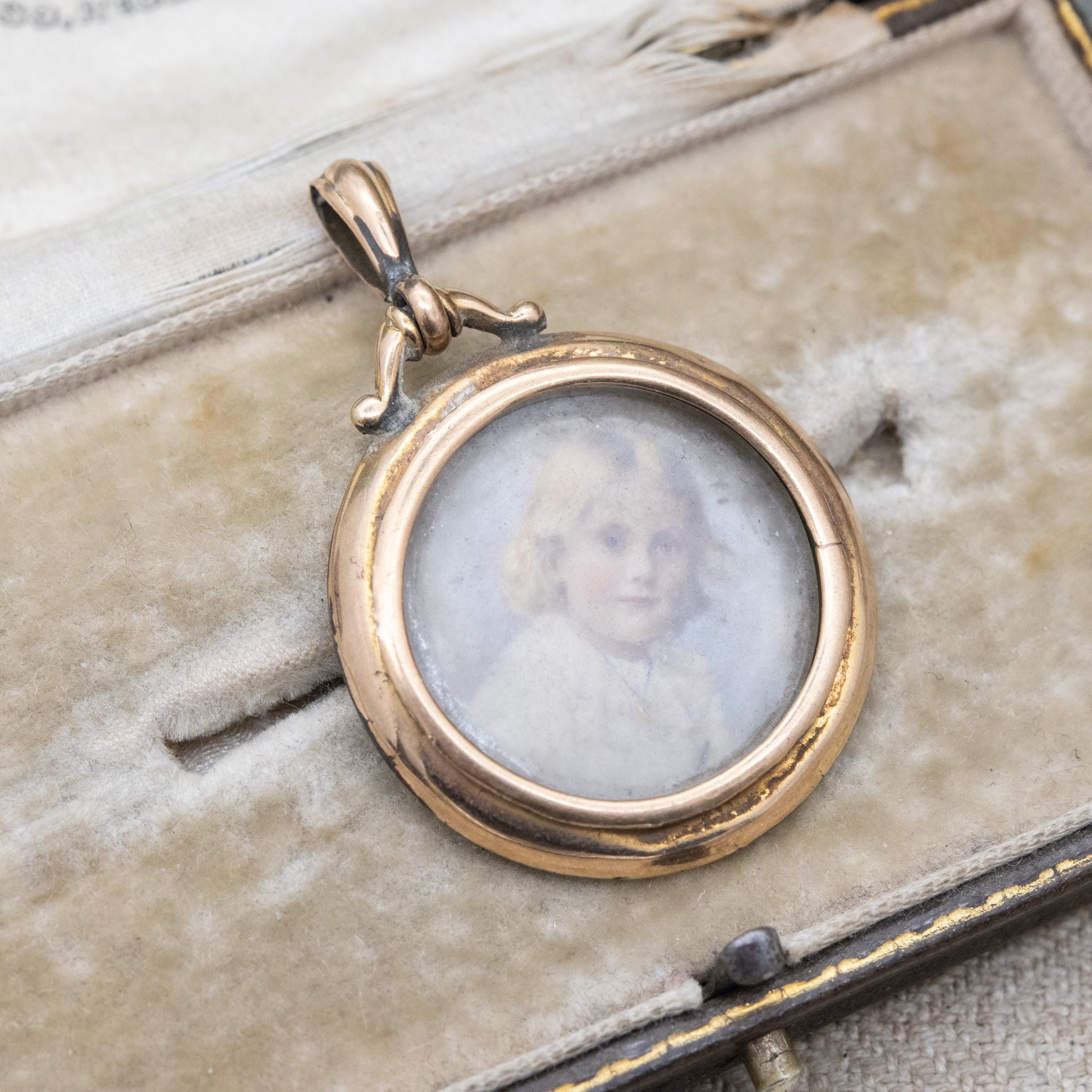 Antique Edwardian 9ct Gold Photo Locket Pendant with Hand Coloured Portrait of a Child 1904