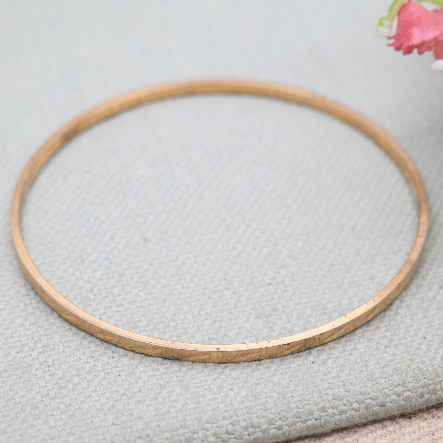 Vintage Rolled Gold Bangle Bracelet with Diamond Cut Lines