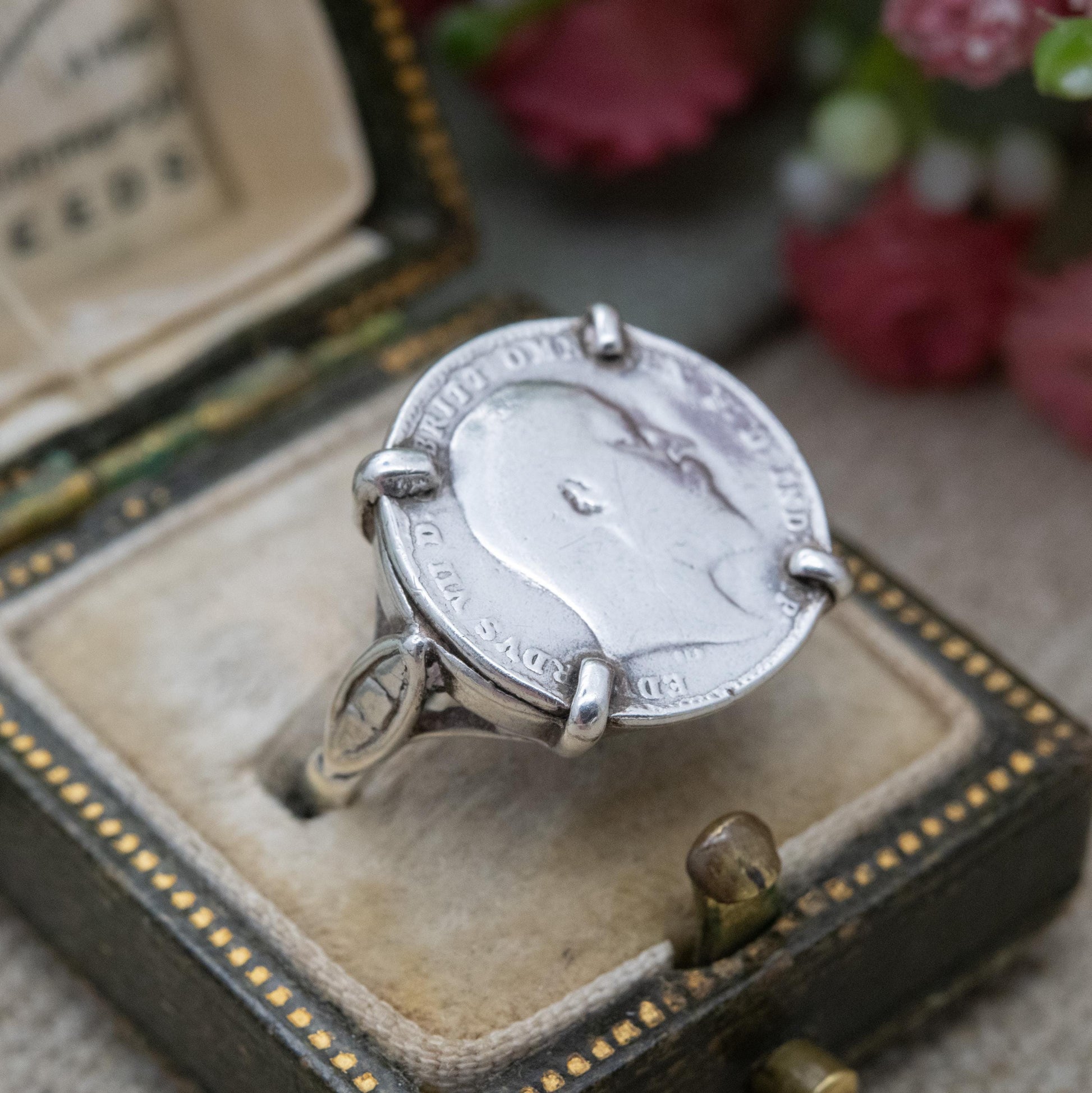 Antique Sterling Silver Edward Vll Threepence Coin Signet Ring 1907 - Mid-Century Mounted Coin Jewellery | UK Size - K | US Size - 5 1/4