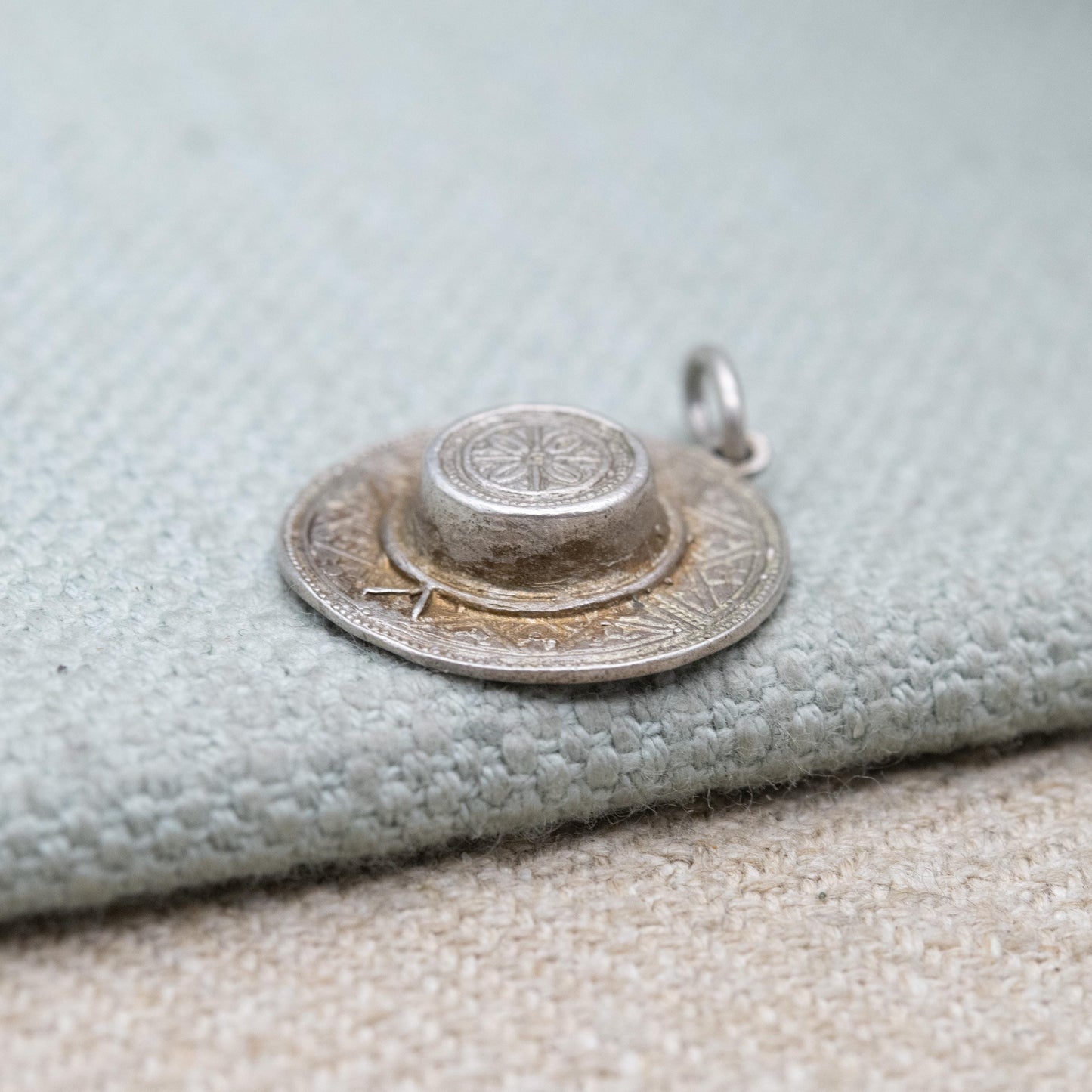 Vintage Silver Sombrero Hat Charm Pendant - Traditional Mexican Clothing | Mexico | Souvenir Gift for Charm Bracelet