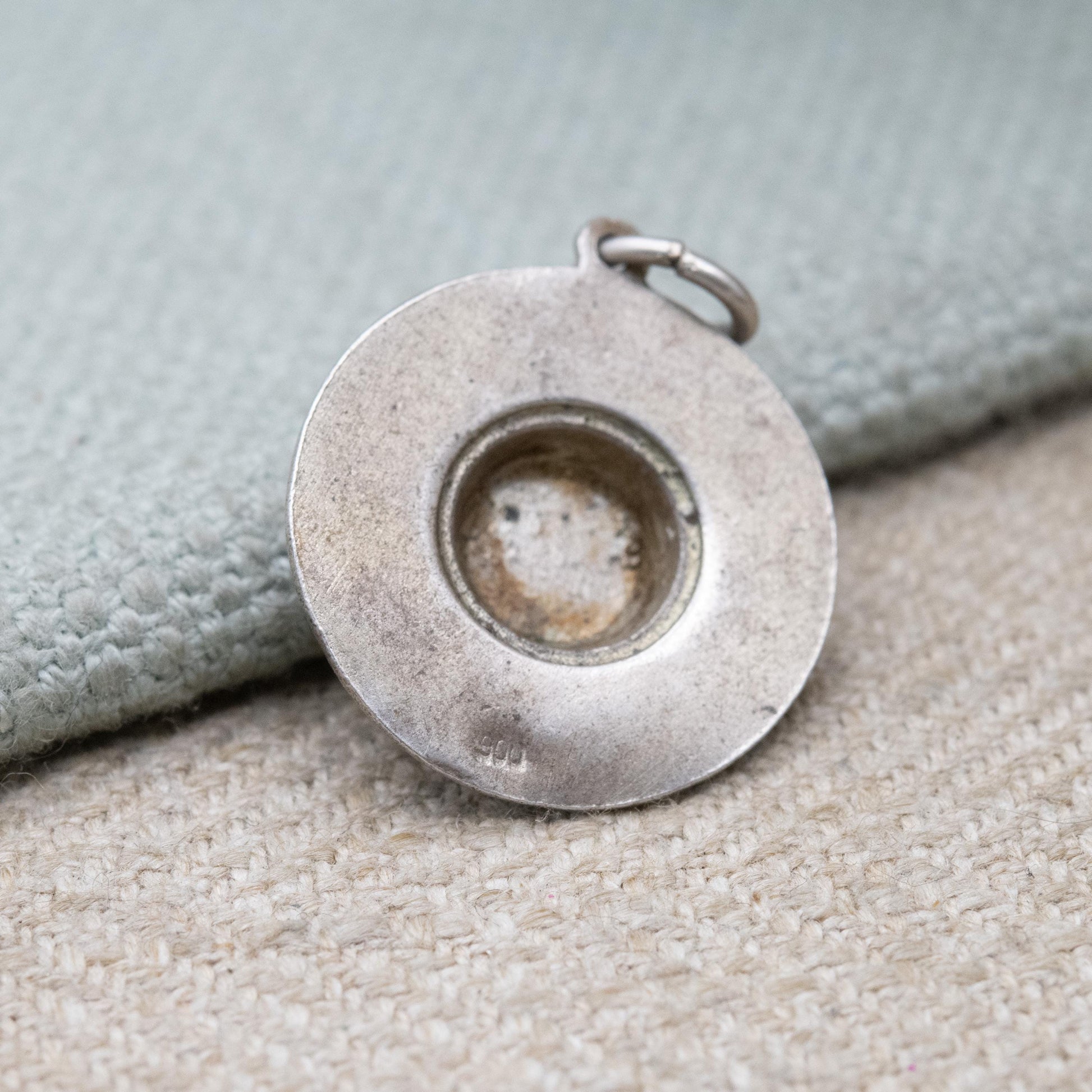 Vintage Silver Sombrero Hat Charm Pendant - Traditional Mexican Clothing | Mexico | Souvenir Gift for Charm Bracelet