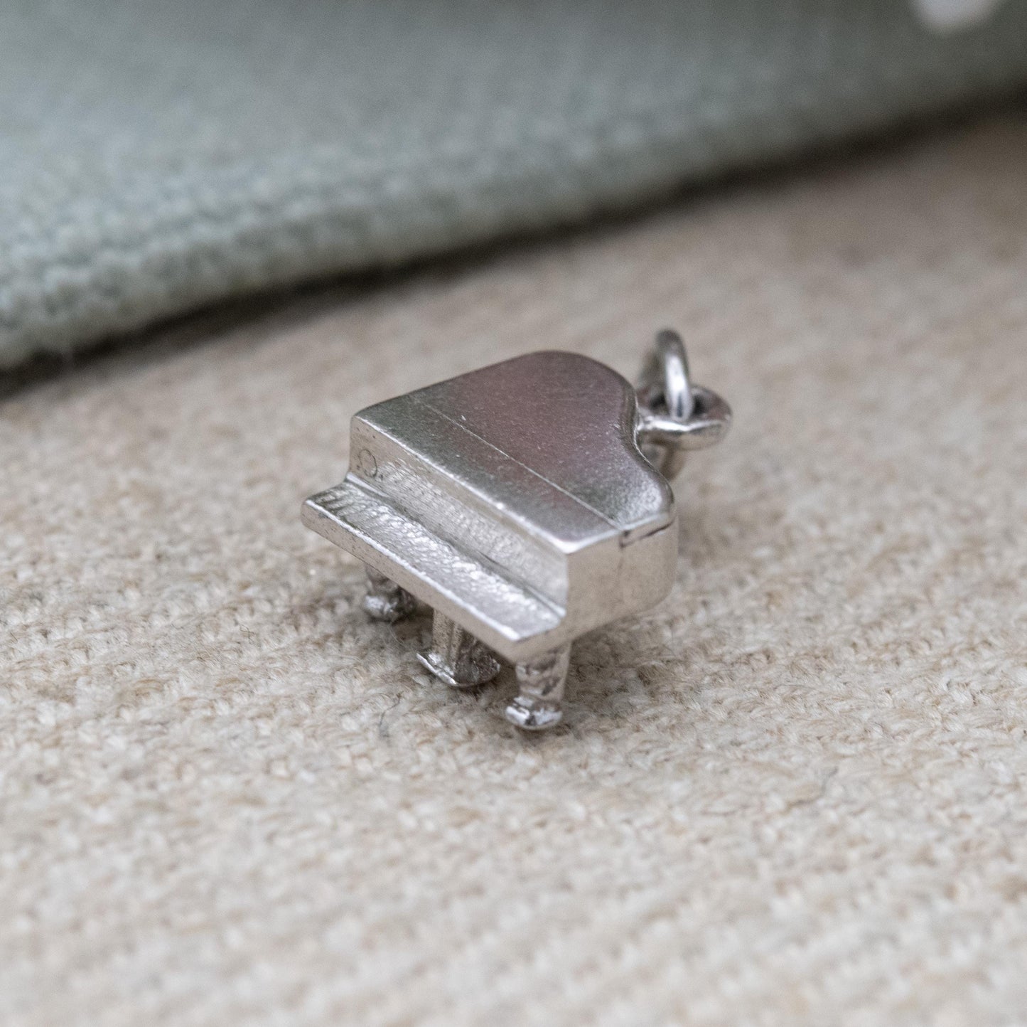 Vintage Sterling Silver Opening Piano Charm Pendant - Musical Instrument | Keys | Grand Piano | Music | Charm Bracelet