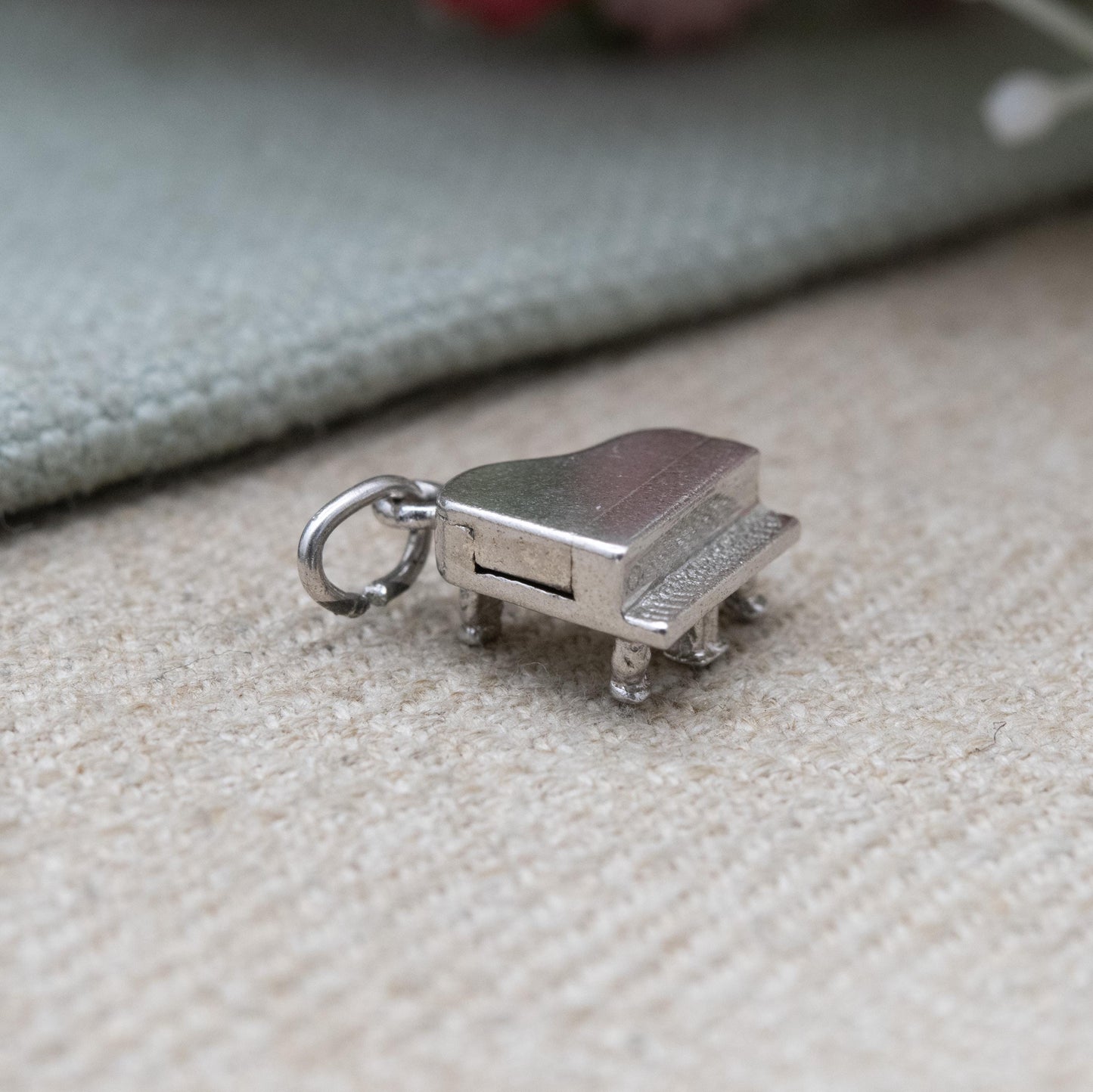 Vintage Sterling Silver Opening Piano Charm Pendant - Musical Instrument | Keys | Grand Piano | Music | Charm Bracelet