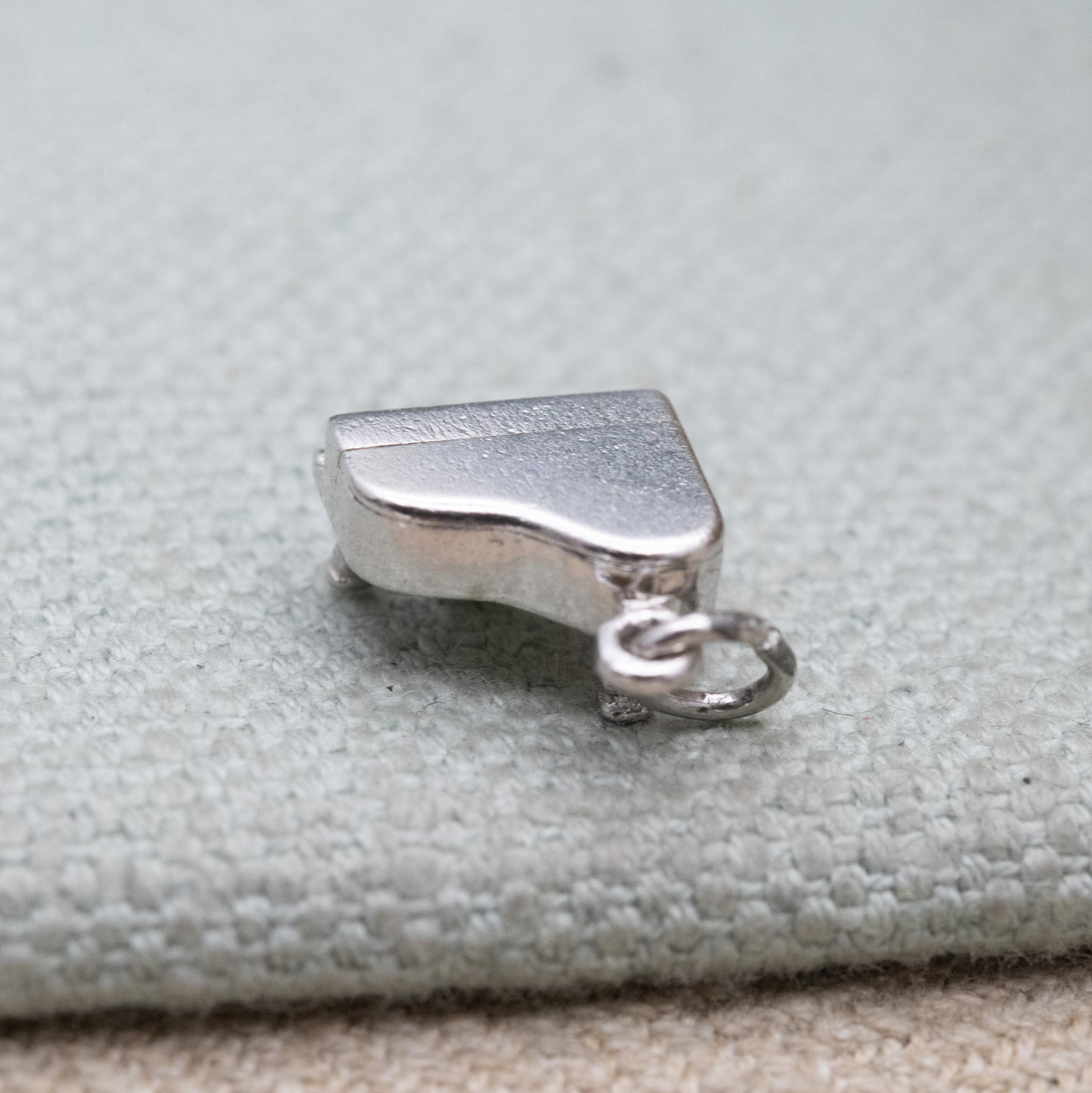 Vintage Sterling Silver Opening Piano Charm Pendant - Musical Instrument | Keys | Grand Piano | Music | Charm Bracelet