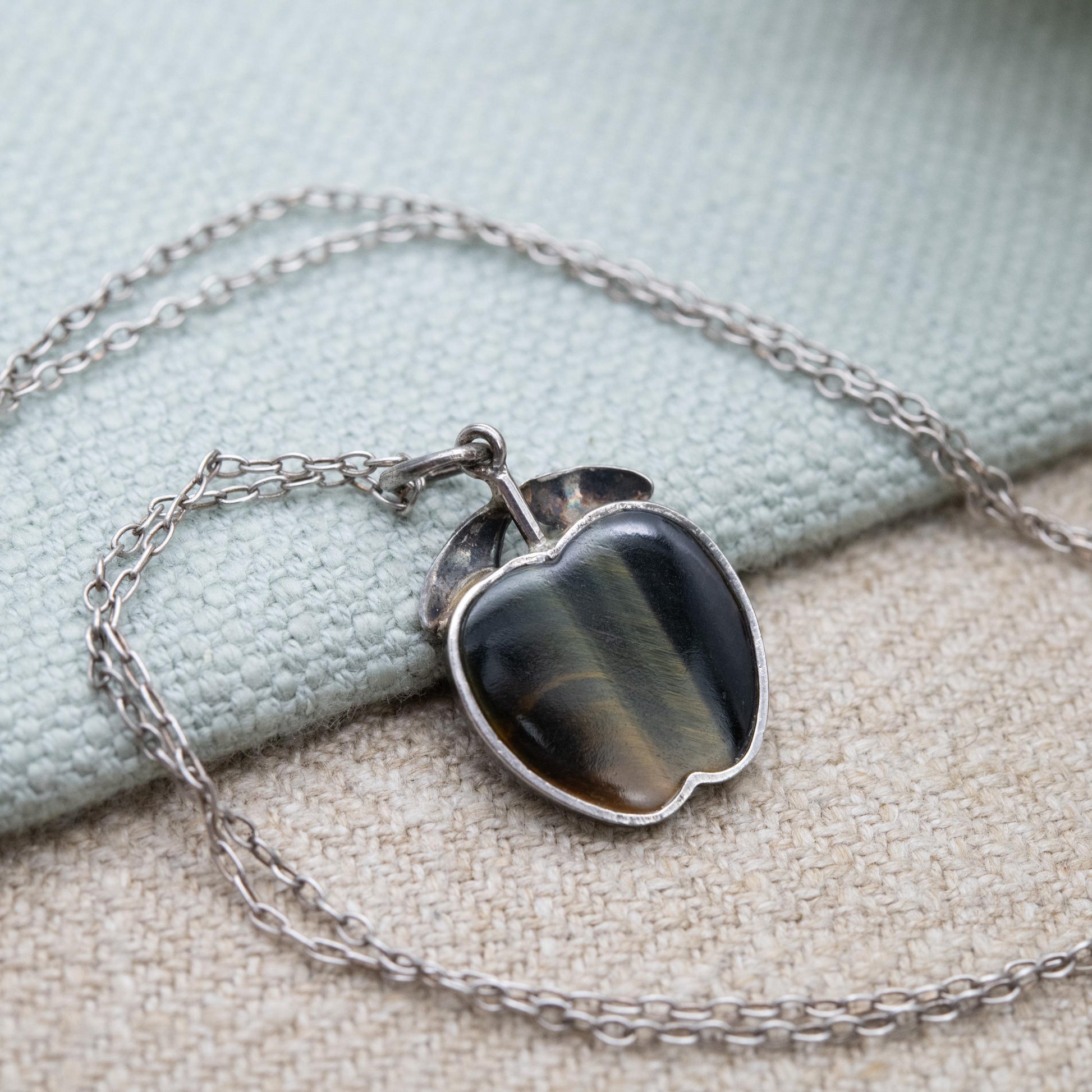 Vintage Sterling Silver Tigers Eye Apple Pendant and Trace Chain - Fruit Jewellery Necklace | Unisex Gift
