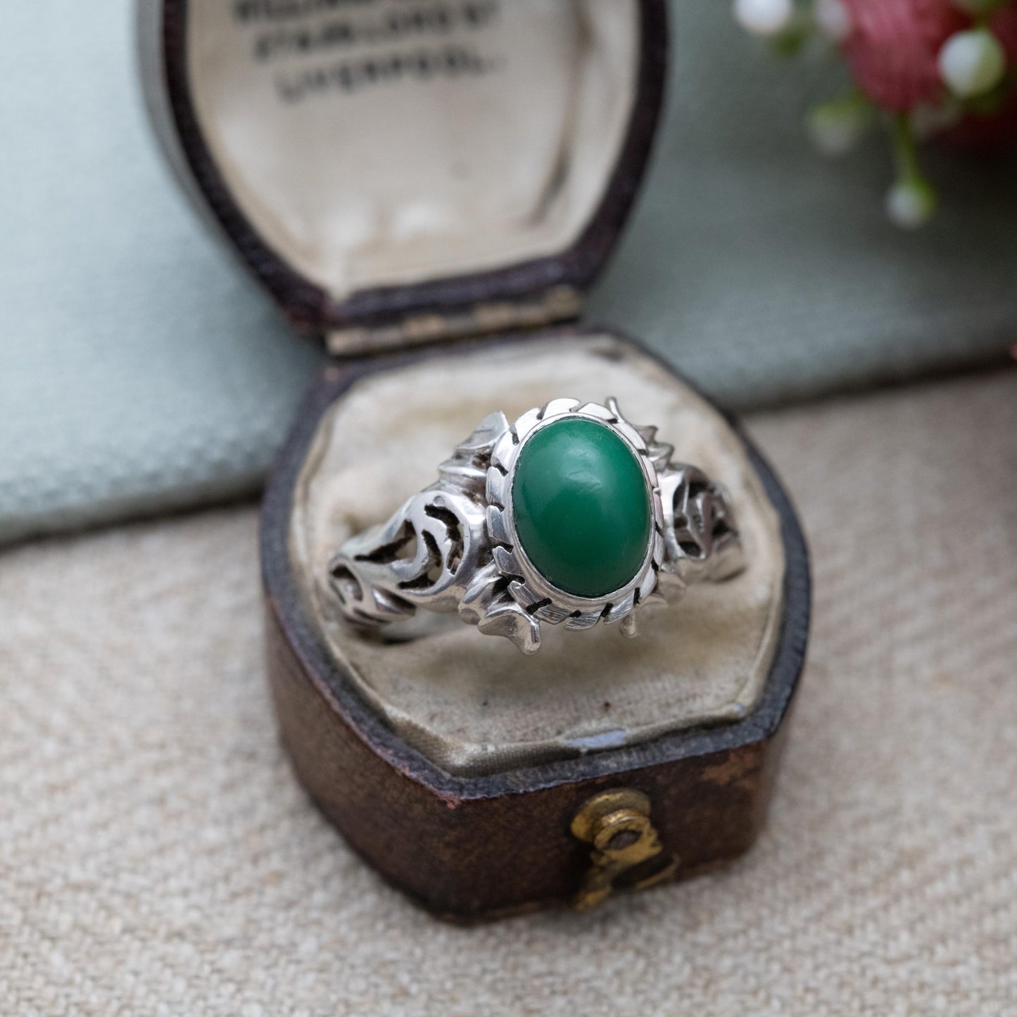 Vintage Studio Sterling Silver Green Cabochon Ring - Ornate Unisex Statement Dress Ring | UK Size - P 1/2 | US Size - 7 3/4