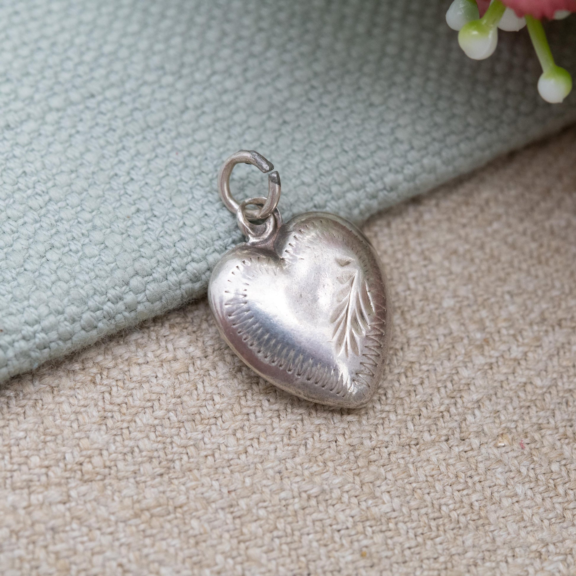 Vintage Sterling Silver Love Heart Charm Pendant with Engraved Pattern - Small Puffed Love Heart | Gift for Charm Bracelet