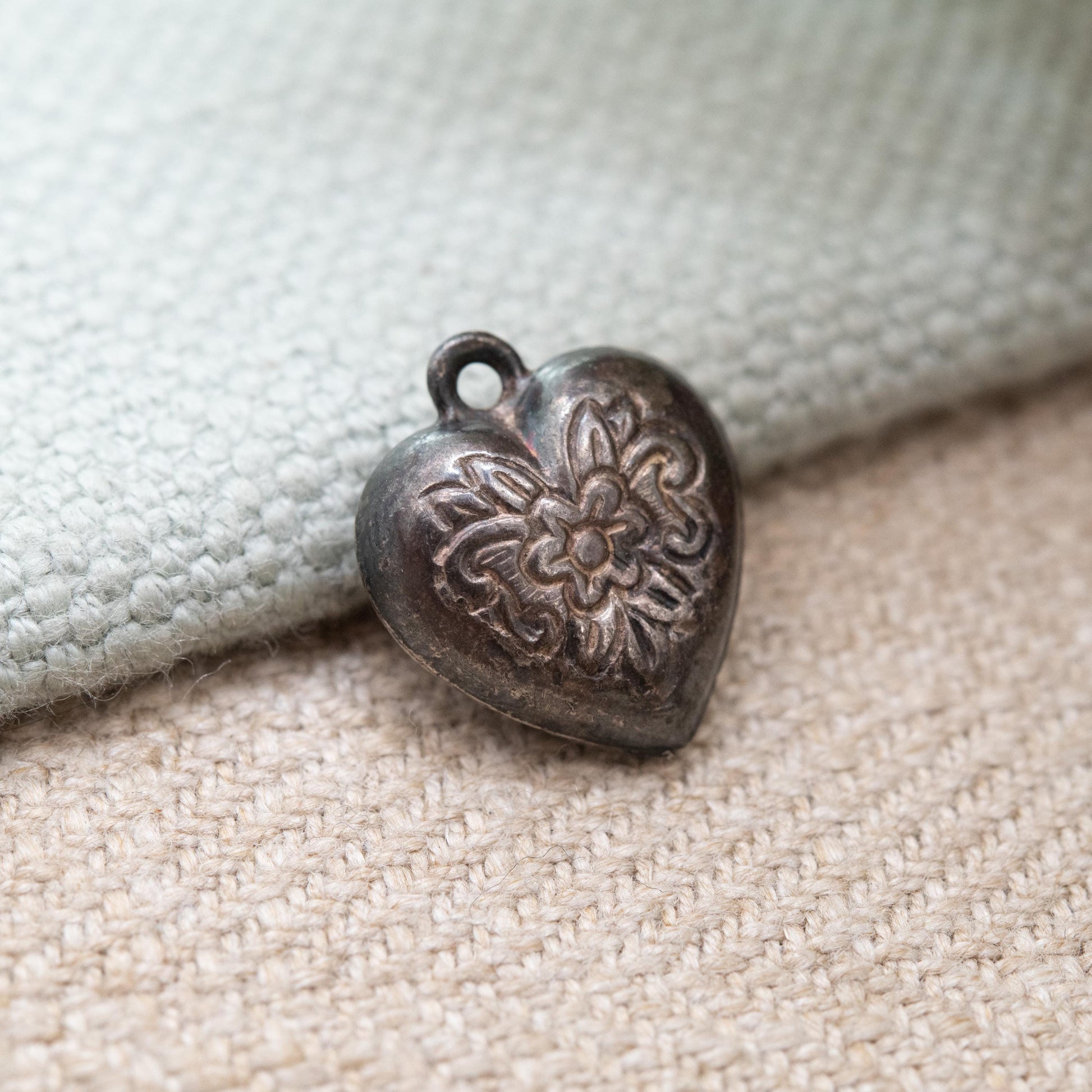 Vintage Silver Love Heart Charm Pendant with Engraved Floral Pattern - Small Puffed Love Heart | Gift for Charm Bracelet