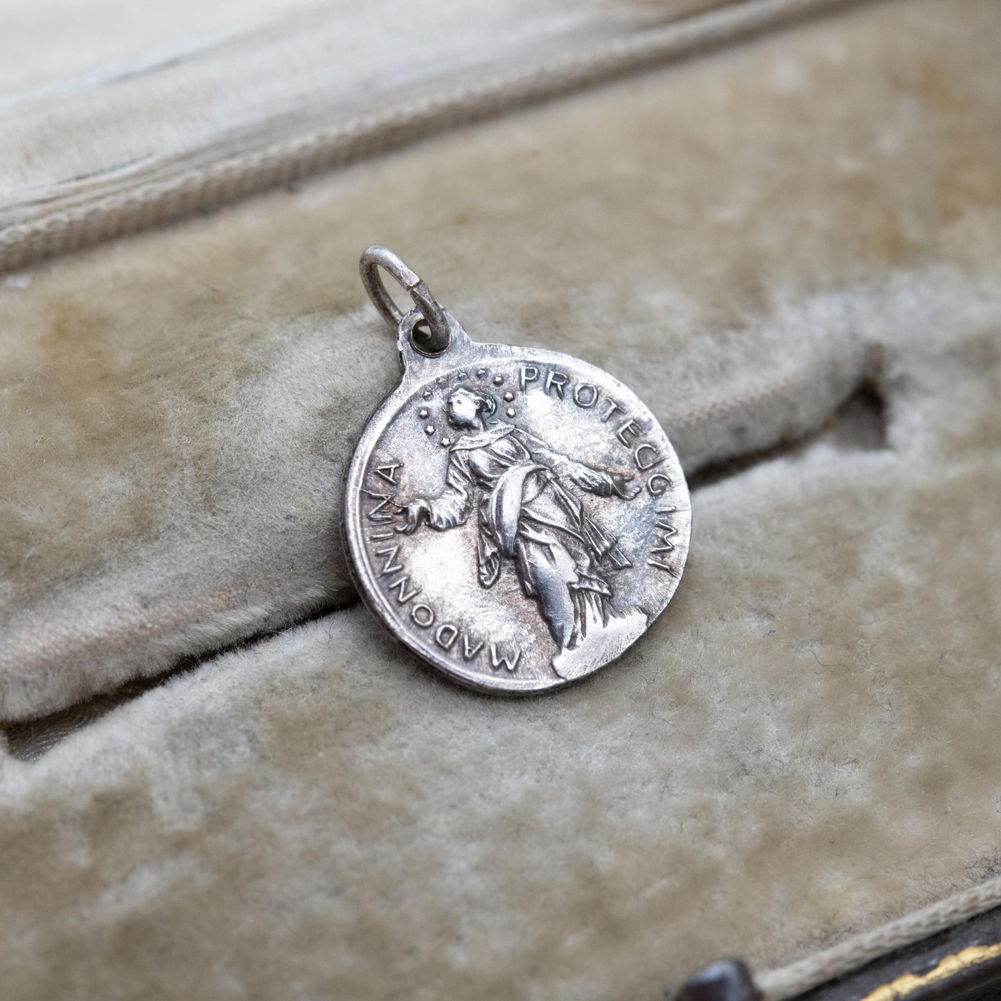 Vintage Madonna Milan Cathedral Charm Pendant - Madonnina Proteggimi Ricardo Di Milano | Religious Jewellery Catholic Medal