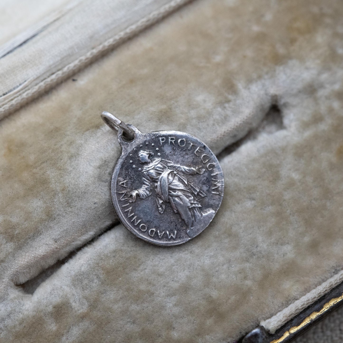 Vintage Madonna Milan Cathedral Charm Pendant - Madonnina Proteggimi Ricardo Di Milano | Religious Jewellery Catholic Medal