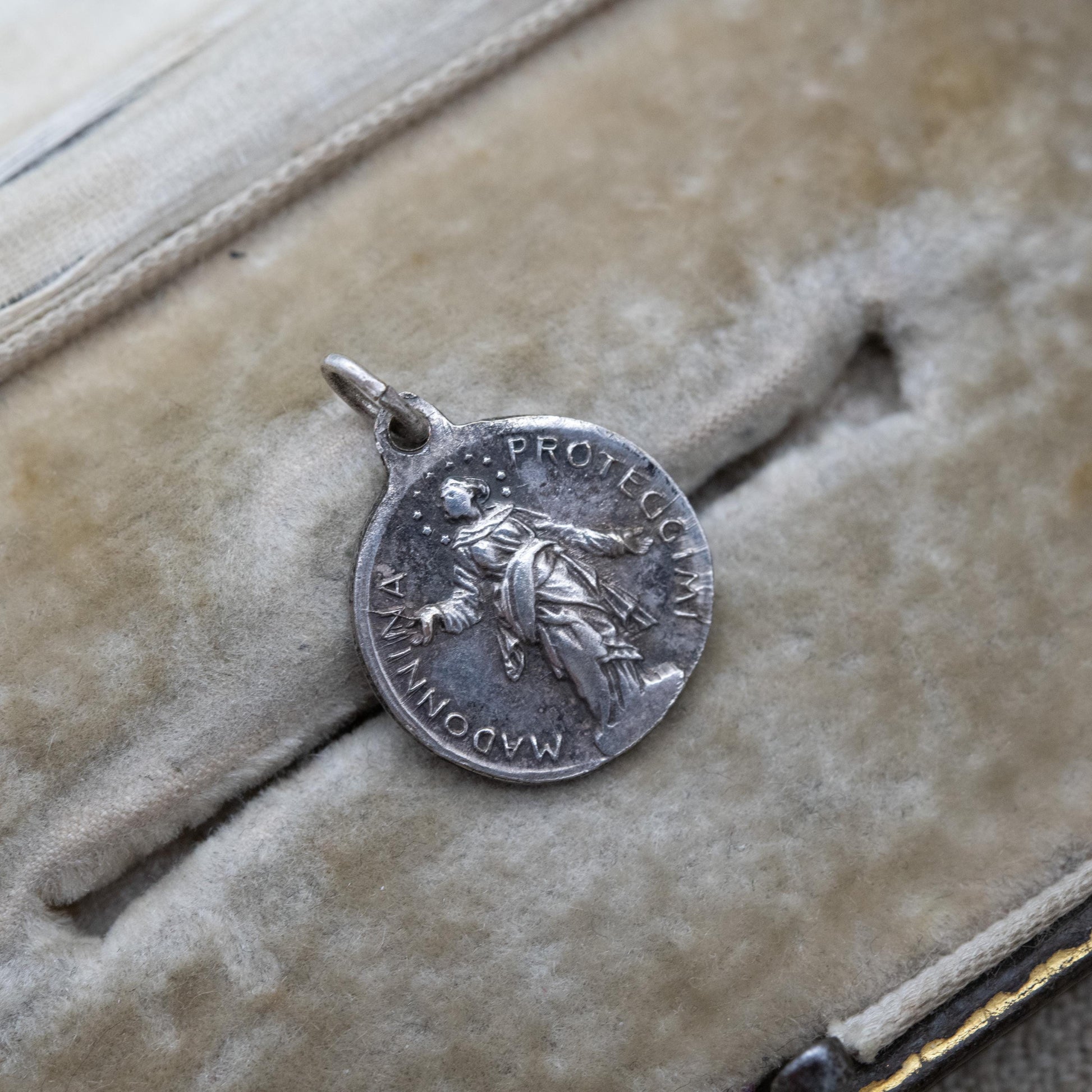 Vintage Madonna Milan Cathedral Charm Pendant - Madonnina Proteggimi Ricardo Di Milano | Religious Jewellery Catholic Medal