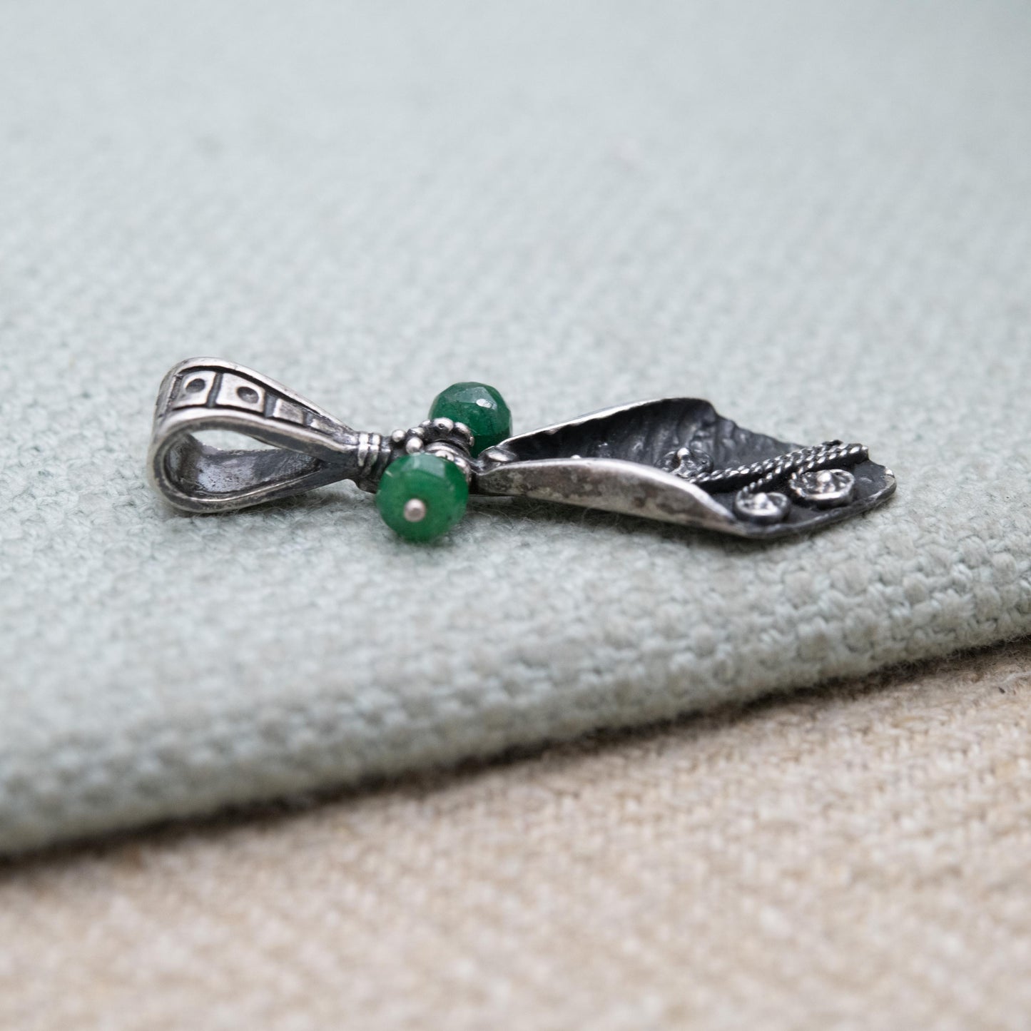 Vintage Sterling Silver Green Stone Pendant with Articulated Drop