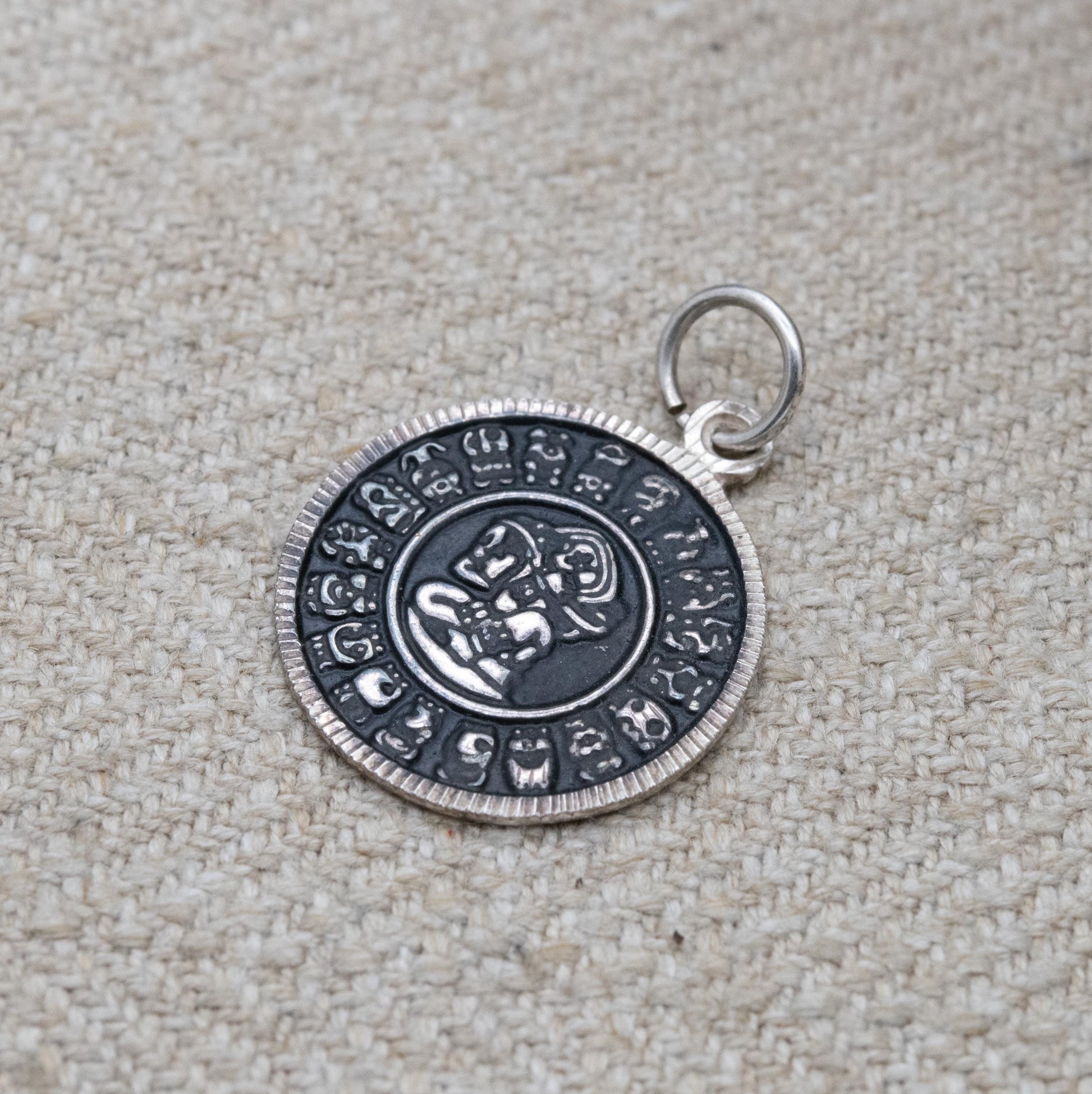 Vintage Mexican Silver Mayan Calendar Pendant – Traditional Central American Design | Signed Mexico 950 | Travel Souvenir Jewellery