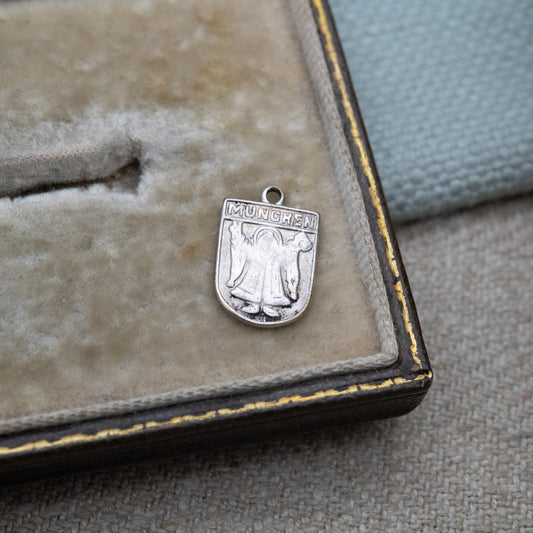 Vintage Munchen Charm Pendant - German Charm | Germany | Souvenir Religious Gift for Charm Bracelet