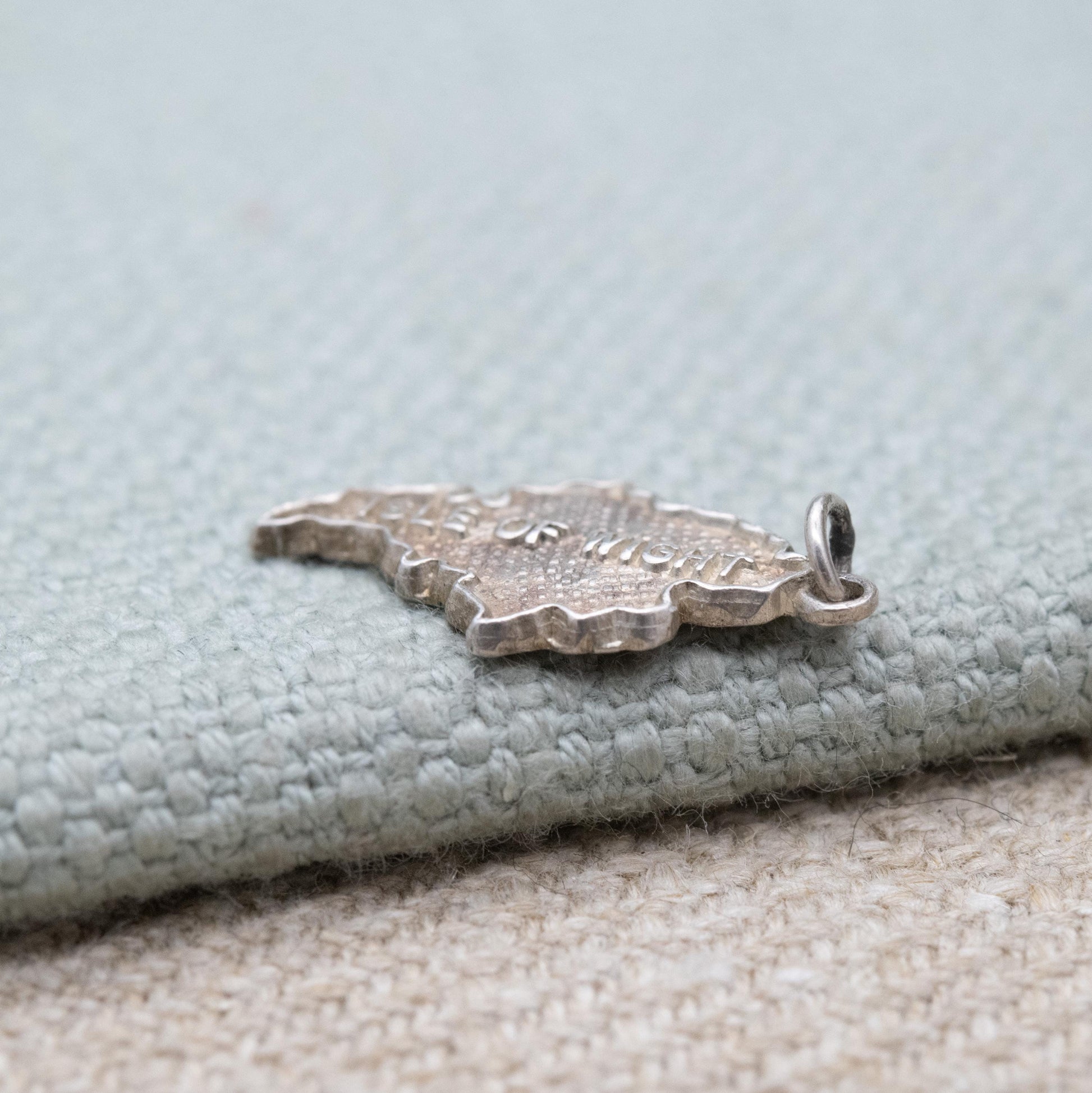 Vintage Sterling Silver Isle of Wight Charm Pendant - Channel Island | British Isles | Travel Charm | Souvenir Gift for Charm Bracelet