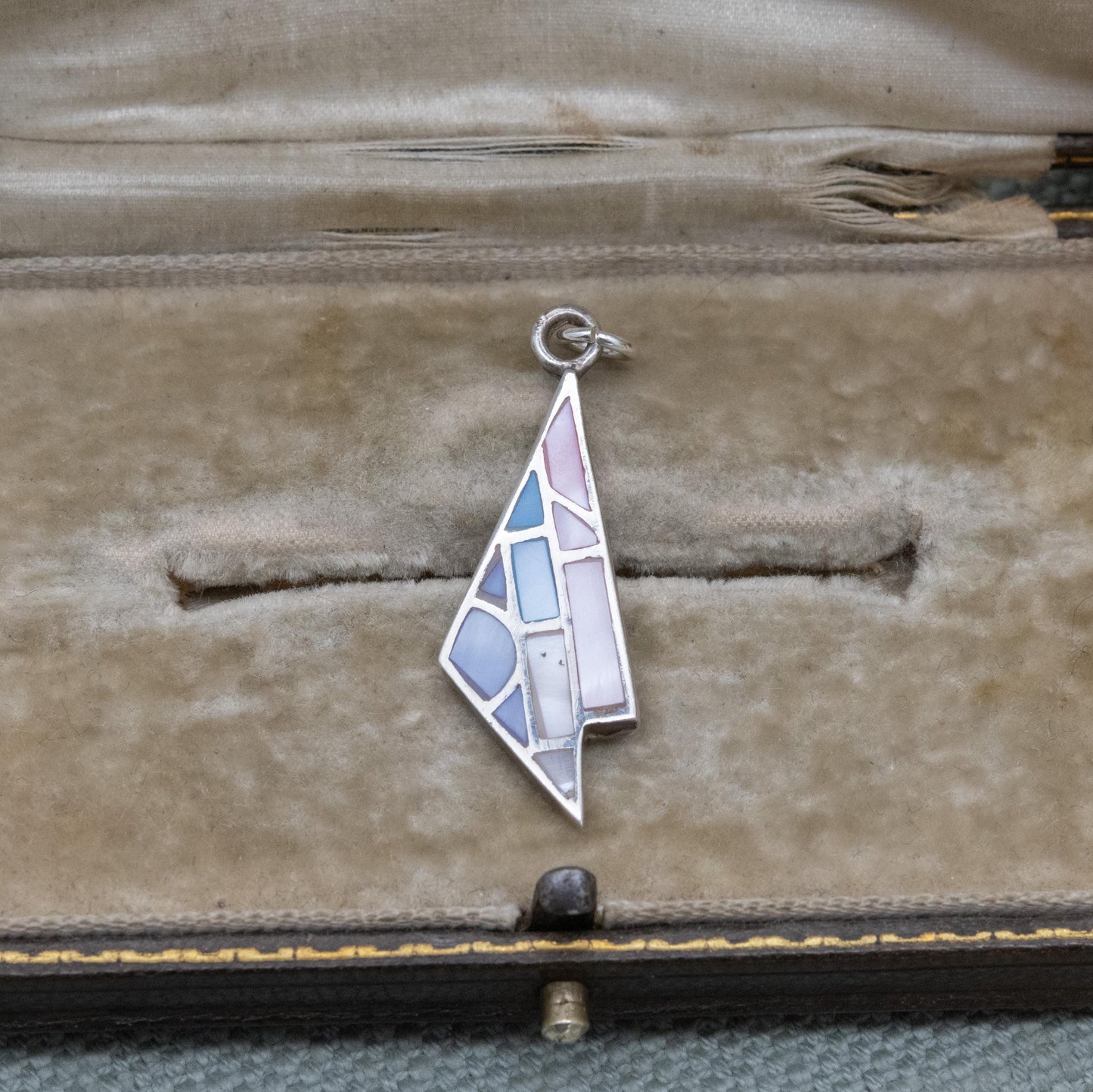 Vintage Sterling Silver Mother of Pearl Pendant - Pretty Silver Gift Necklace with Simple Triangular Geometric Shape