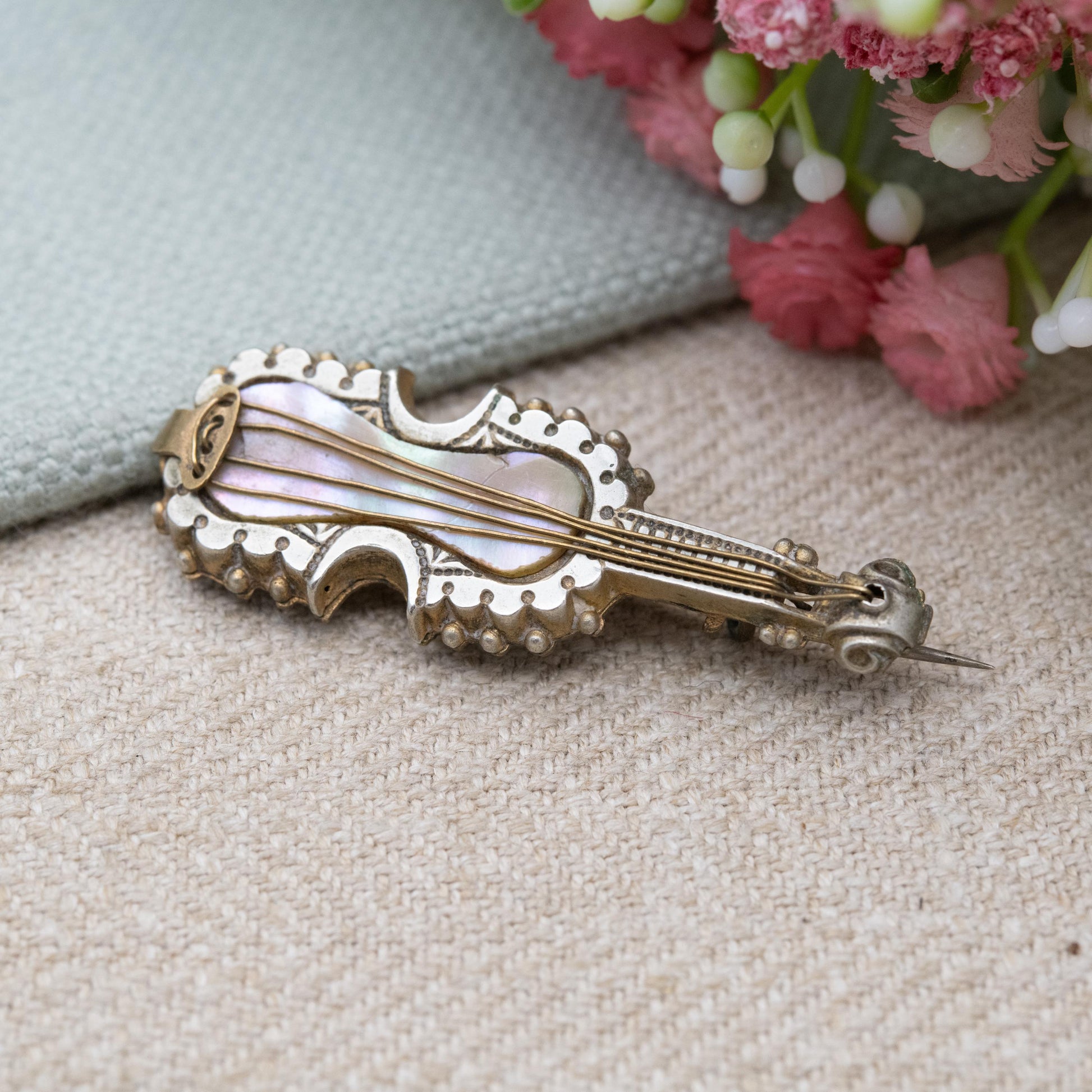 Antique Victorian Violin Brooch with Mother of Pearl c. 1900 - Novelty Musical Instrument Jewellery