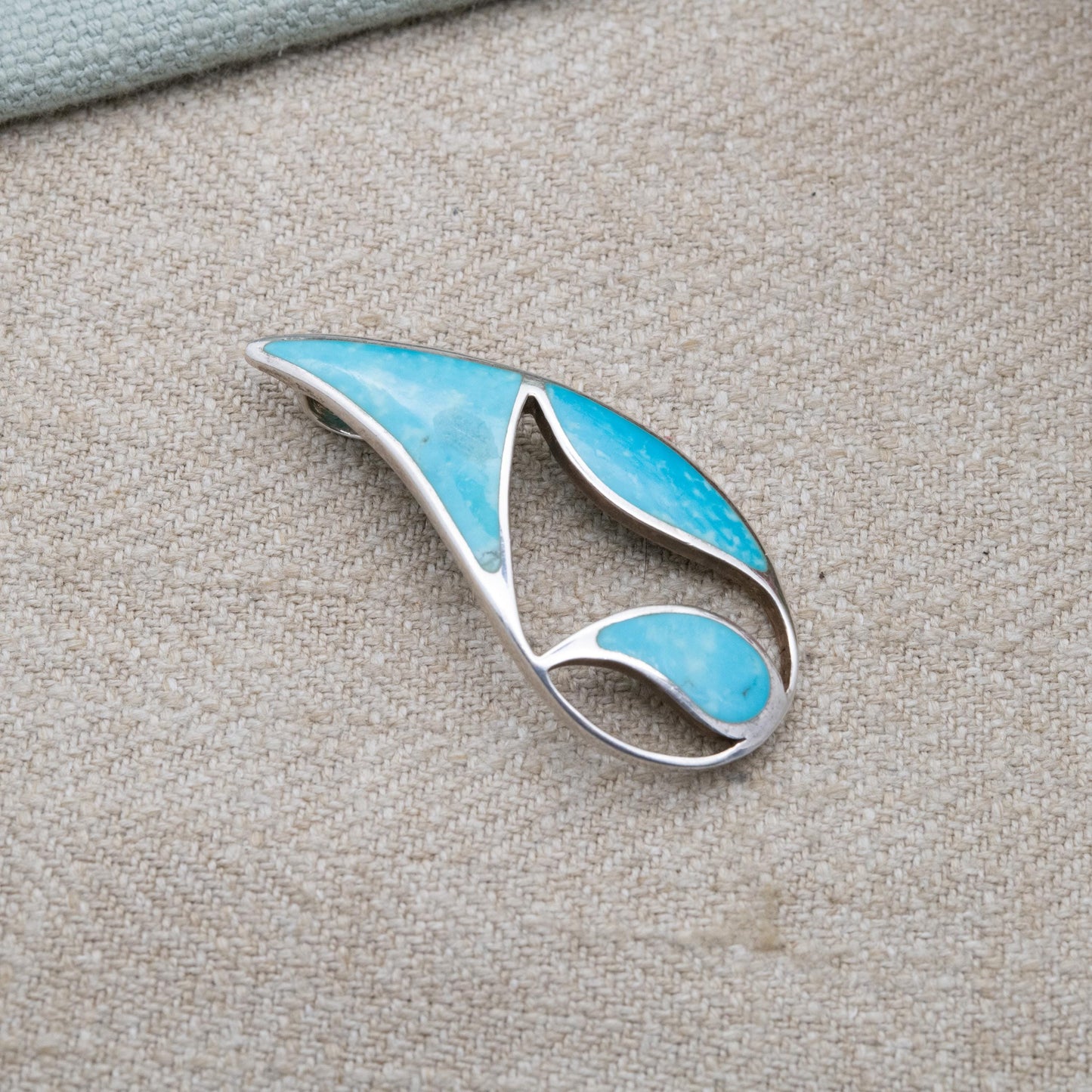 Suarti Sterling Silver Larimar Teardrop Pendant - Large Blue Gemstone and Openwork Design | Gift for Pendant Necklace