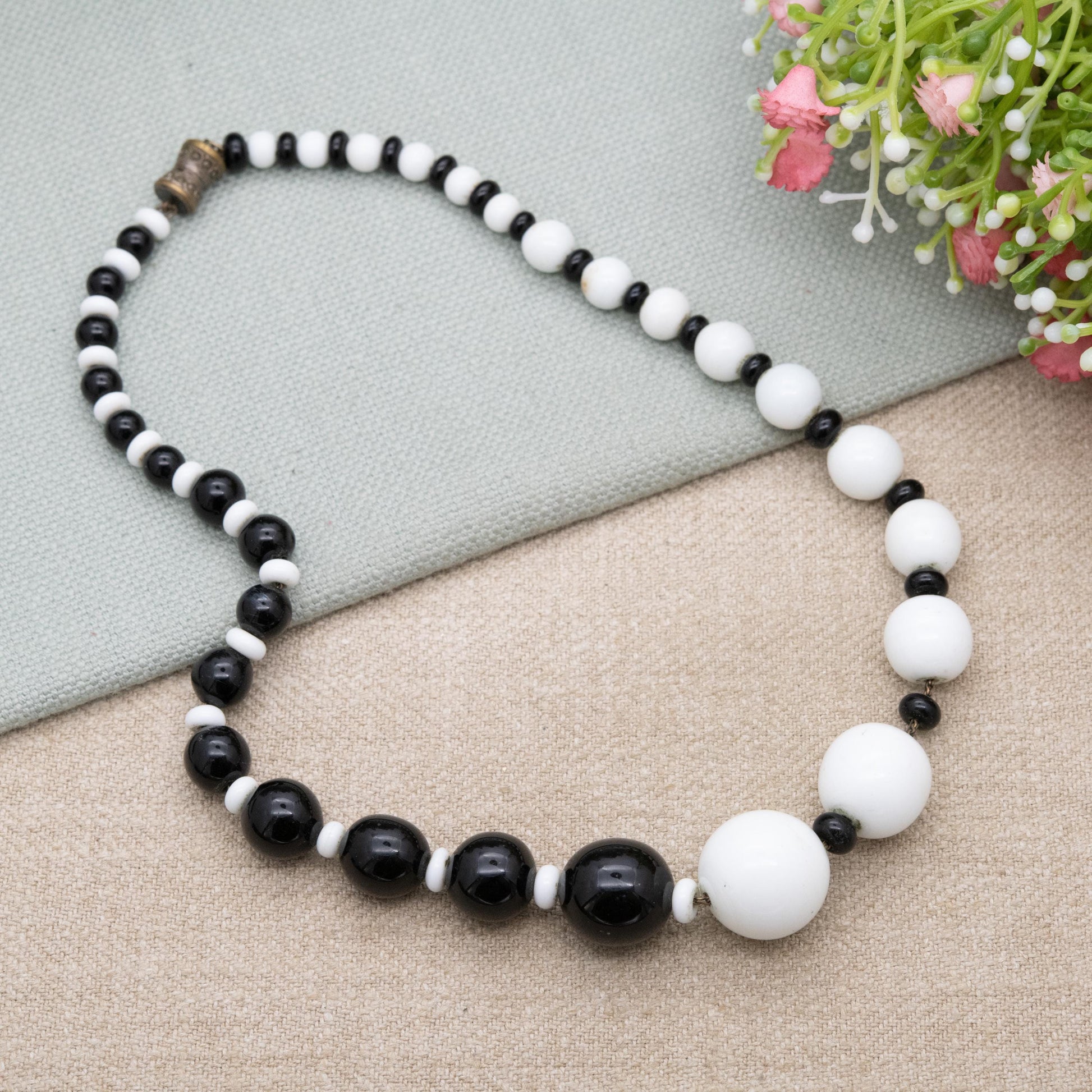 Antique Louis Rousselet French Art Deco Glass Bead Necklace c. 1920s - Made in France Black and White Graduated Beaded Necklace | 16"