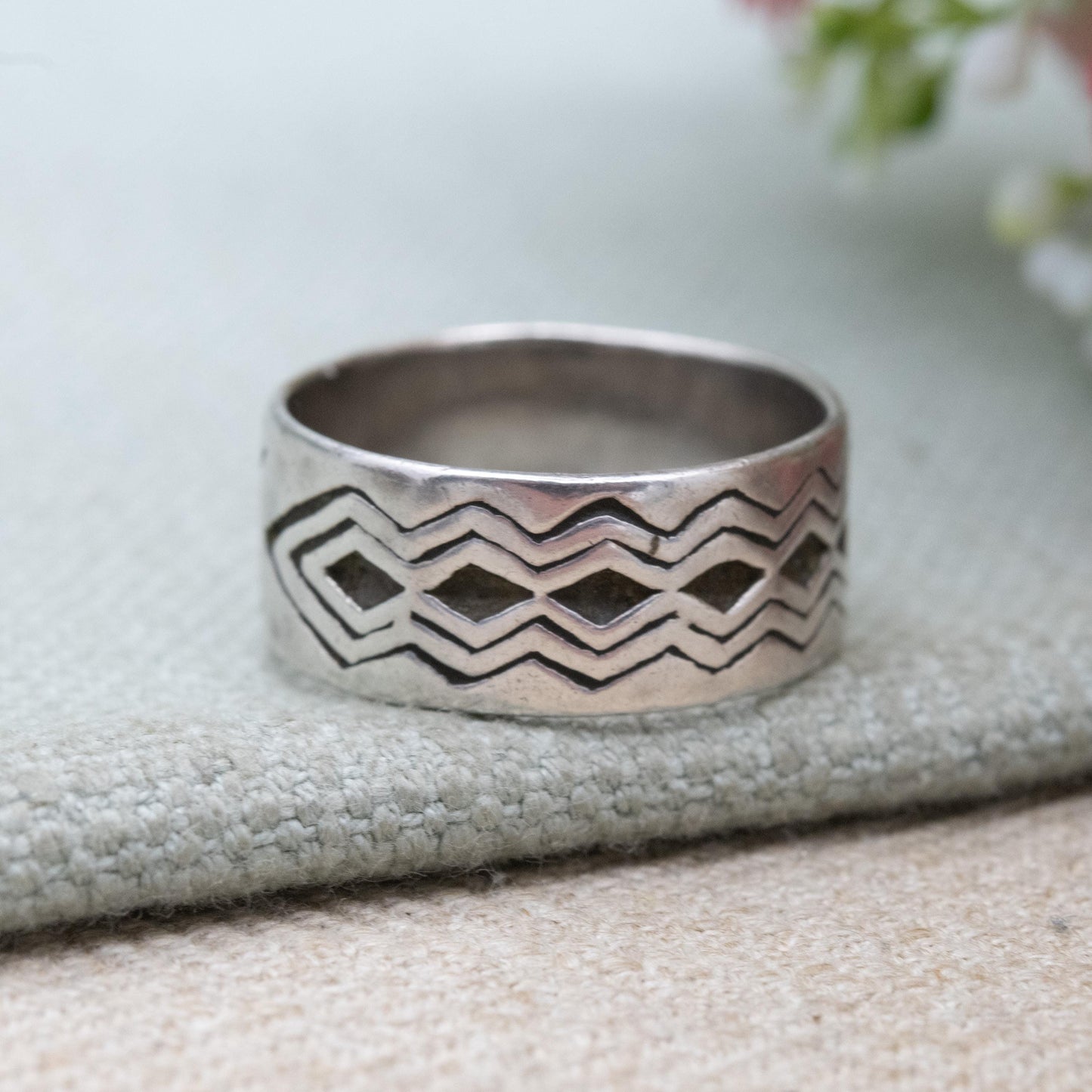Vintage Silver South Western Style Band Ring - Chunky Geometric Cigar Band | UK Size - Y | US Size - 12