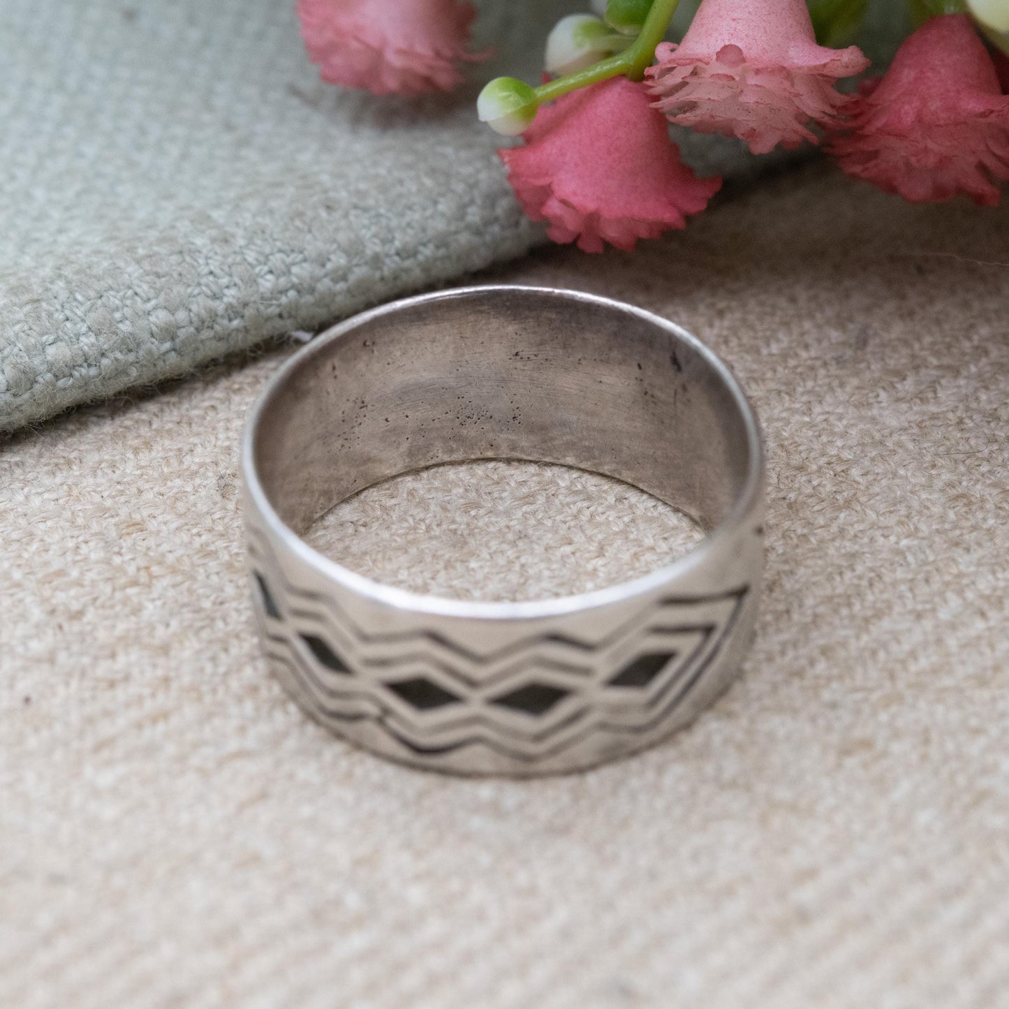 Vintage Silver South Western Style Band Ring - Chunky Geometric Cigar Band | UK Size - Y | US Size - 12